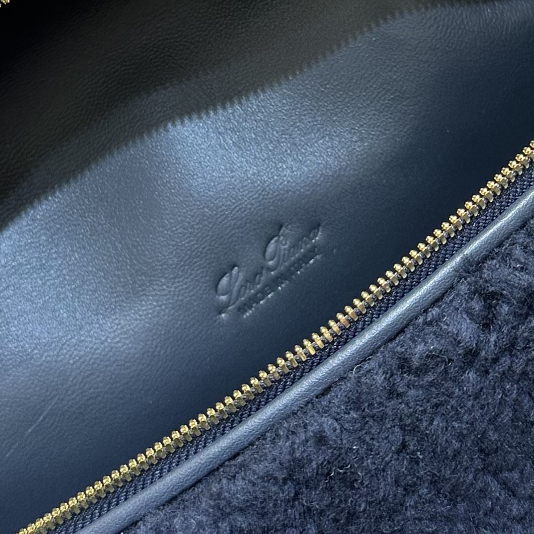 Loro Piana Extra pocket L27 series handbag