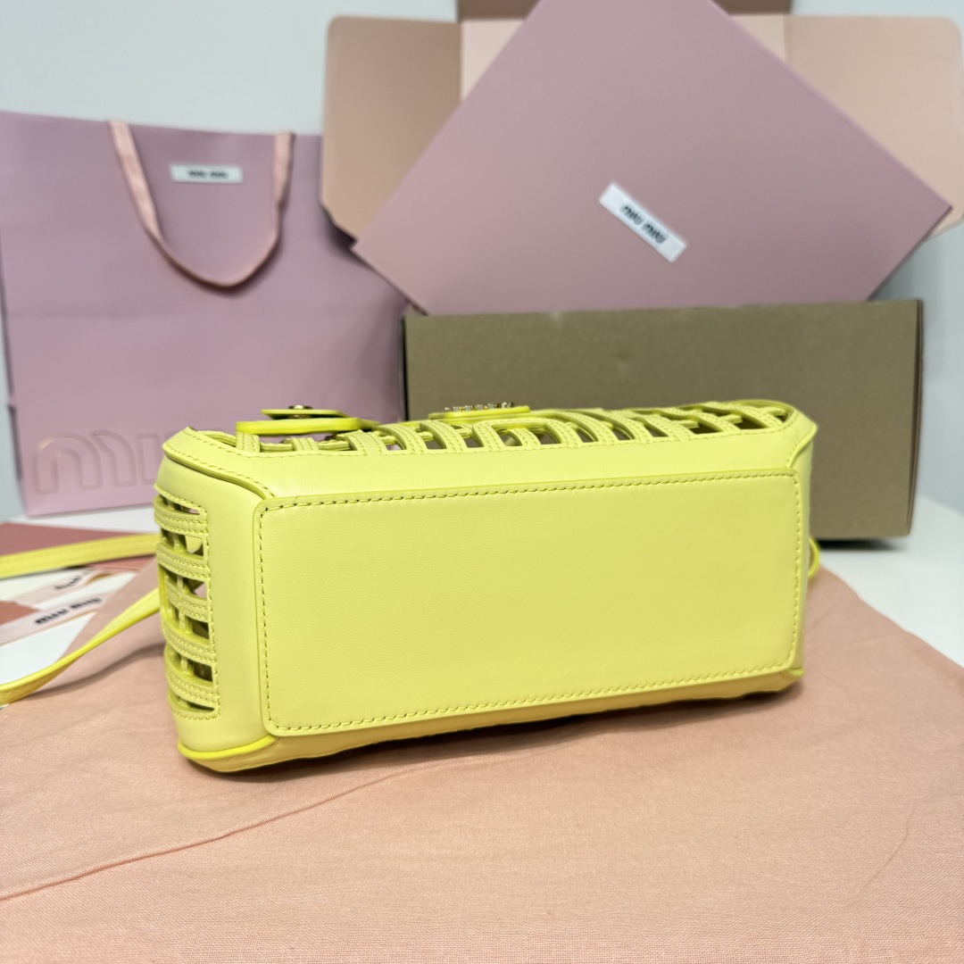Miu Miu Naa leather bag 5BA294