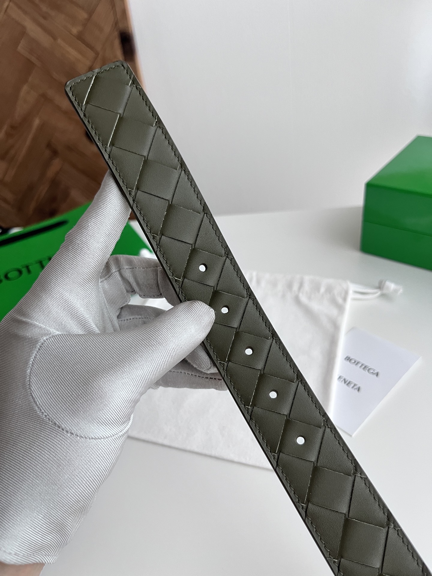 Bottega Veneta intreccio woven cowhide double-sided waistband with a width of 3.5cm