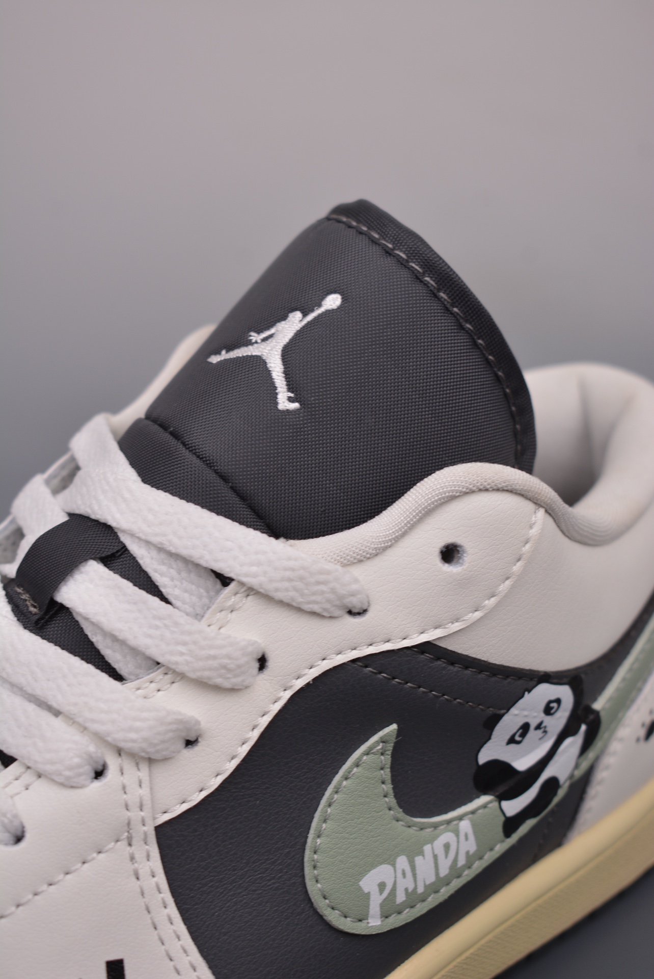 Air Jordan 1 Pouting Panda Gray  DC0774-001
