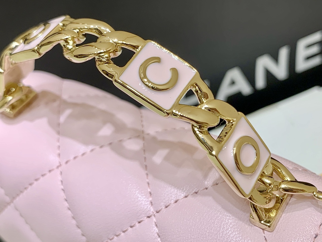 Chanel 2022cc Spring/Summer Collection Enamel Handle Small Shoulder Bag AP2758