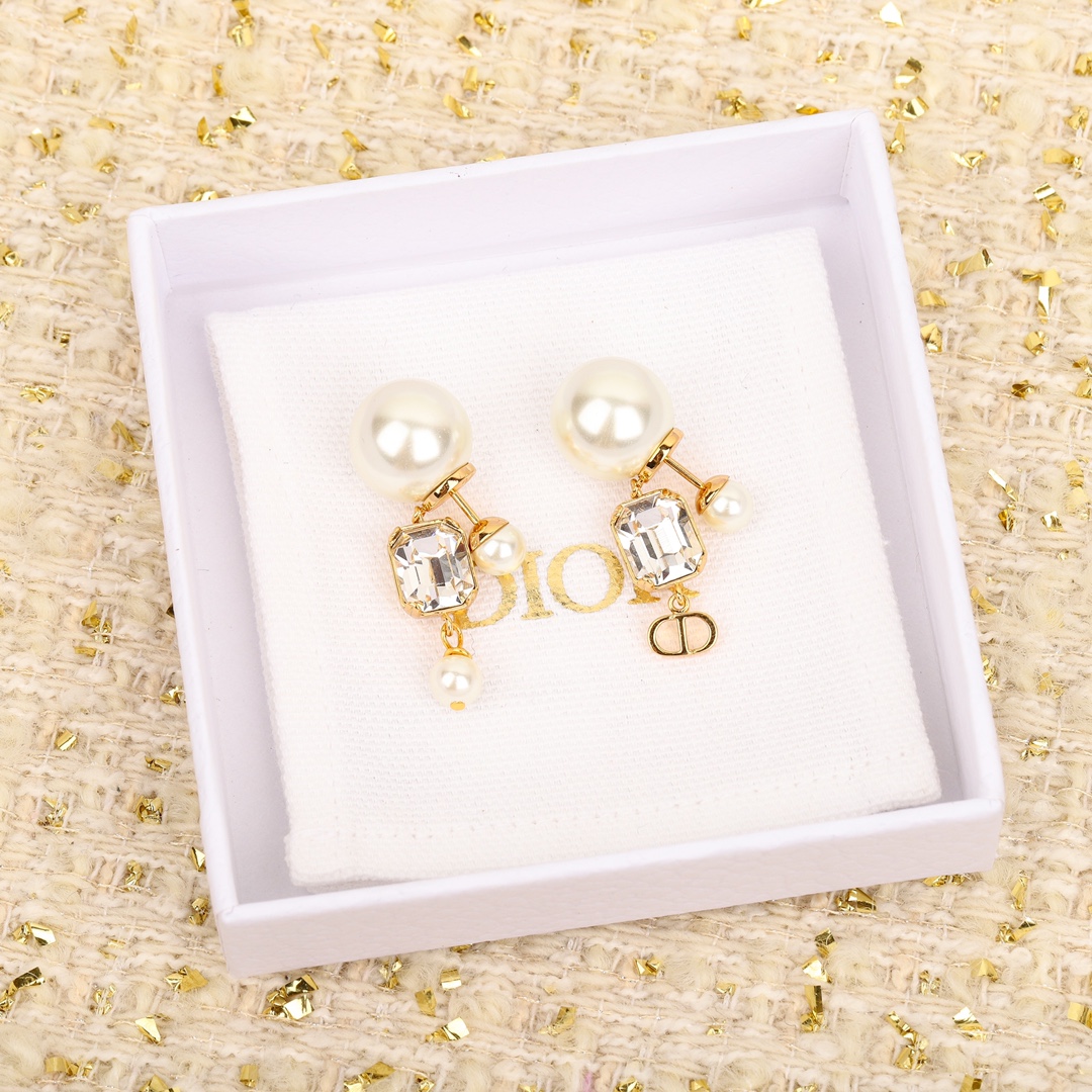 Dior Large and small pearls and diamond earrings