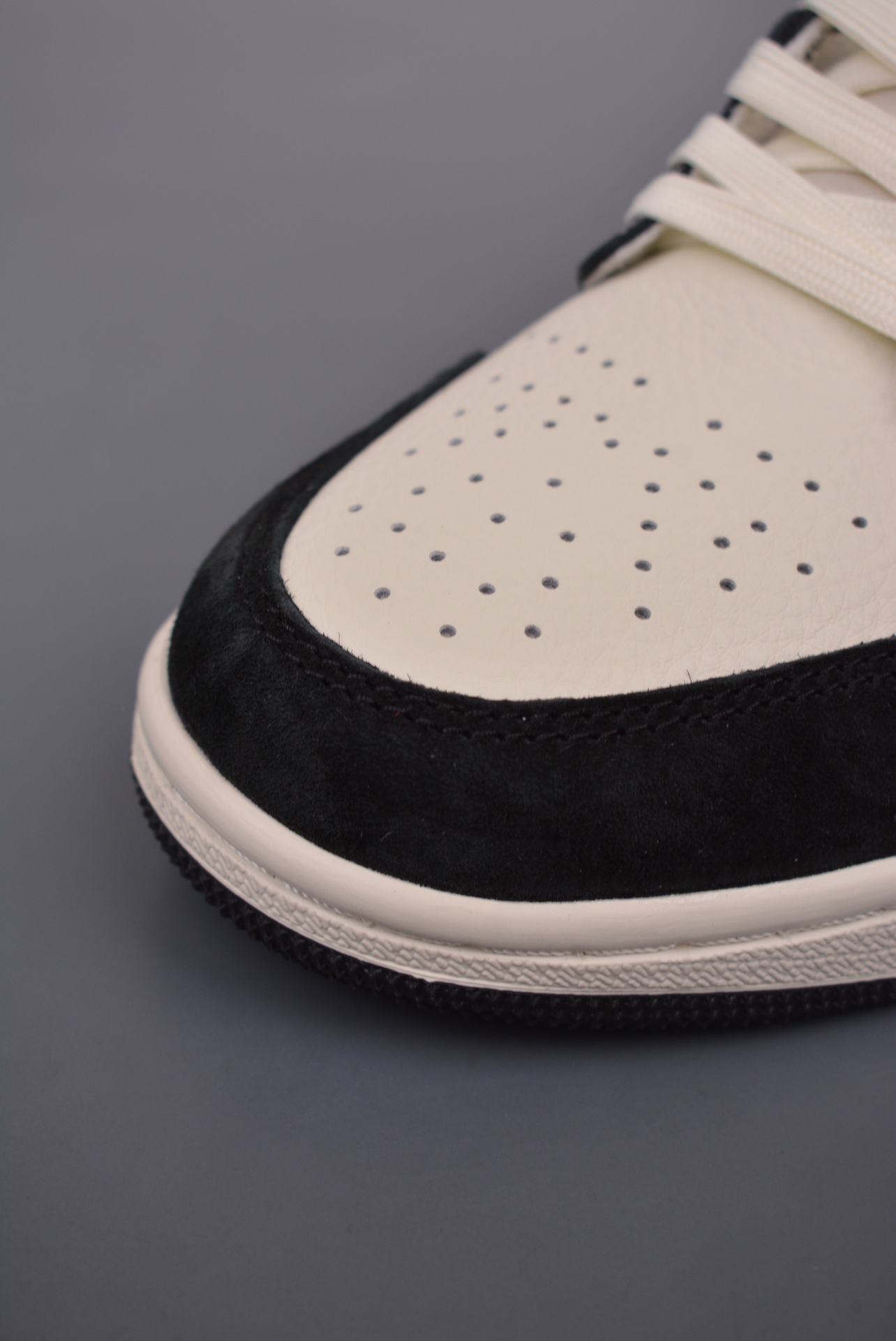 Supreme x Nike By You Air Jordan 1 Low OG Black Beige White DC2024-032