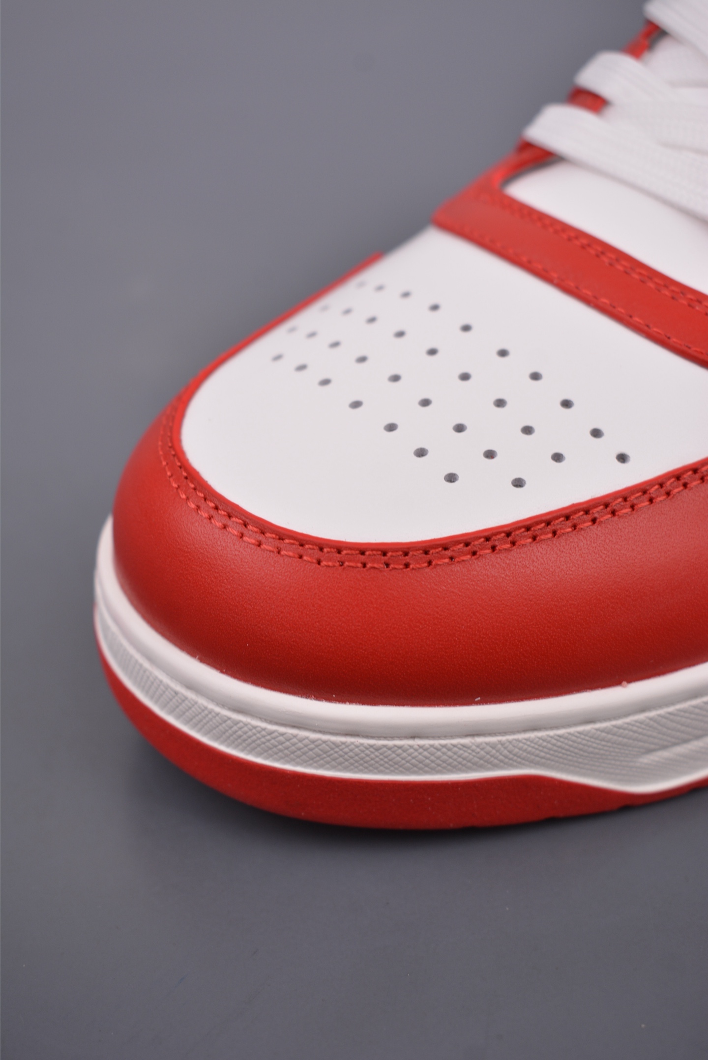 Prada Cloudbust Thunder triangle logo series sports shoes red and white 12062118