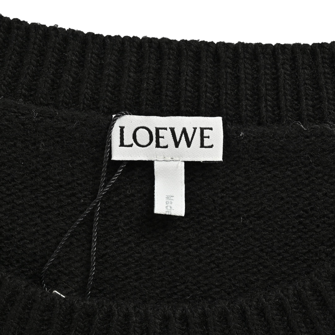 Loewe 24Fw small floral logo embroidered wool crew neck sweater