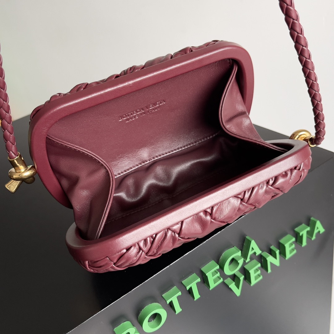 Bottega Veneta Knot woven evening bag 717623