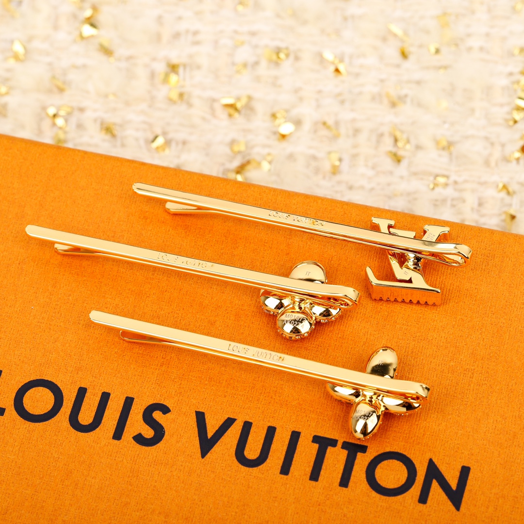 Louis Vuitton Three-piece hair clip set