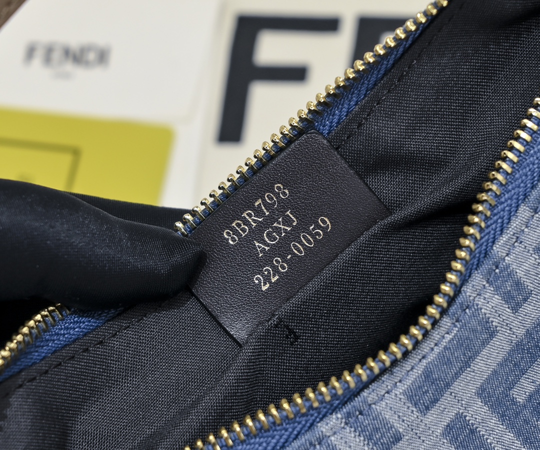 FENDI gray underarm large bag 2196
