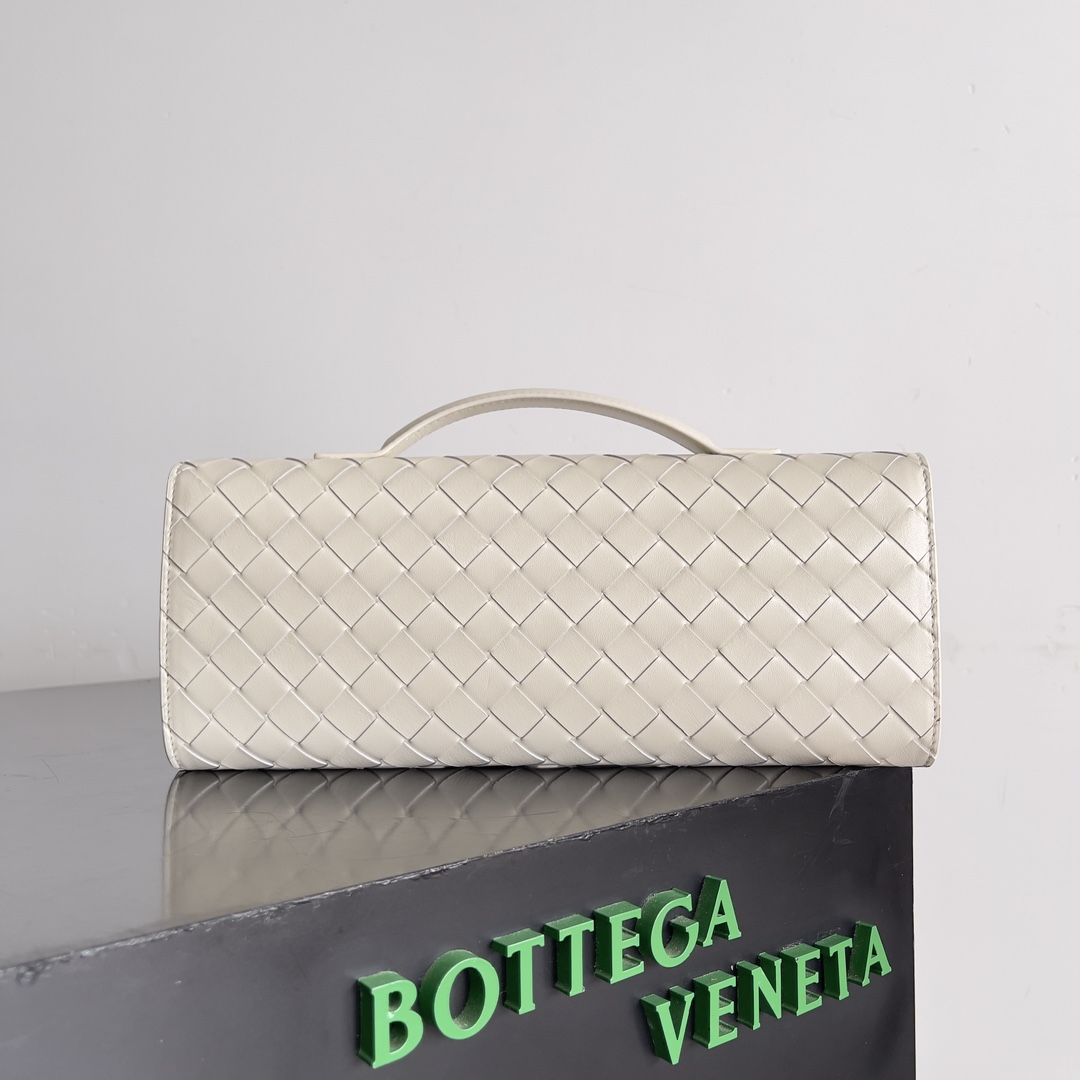 Bottega Veneta Andiamo Evening Clutch 741511