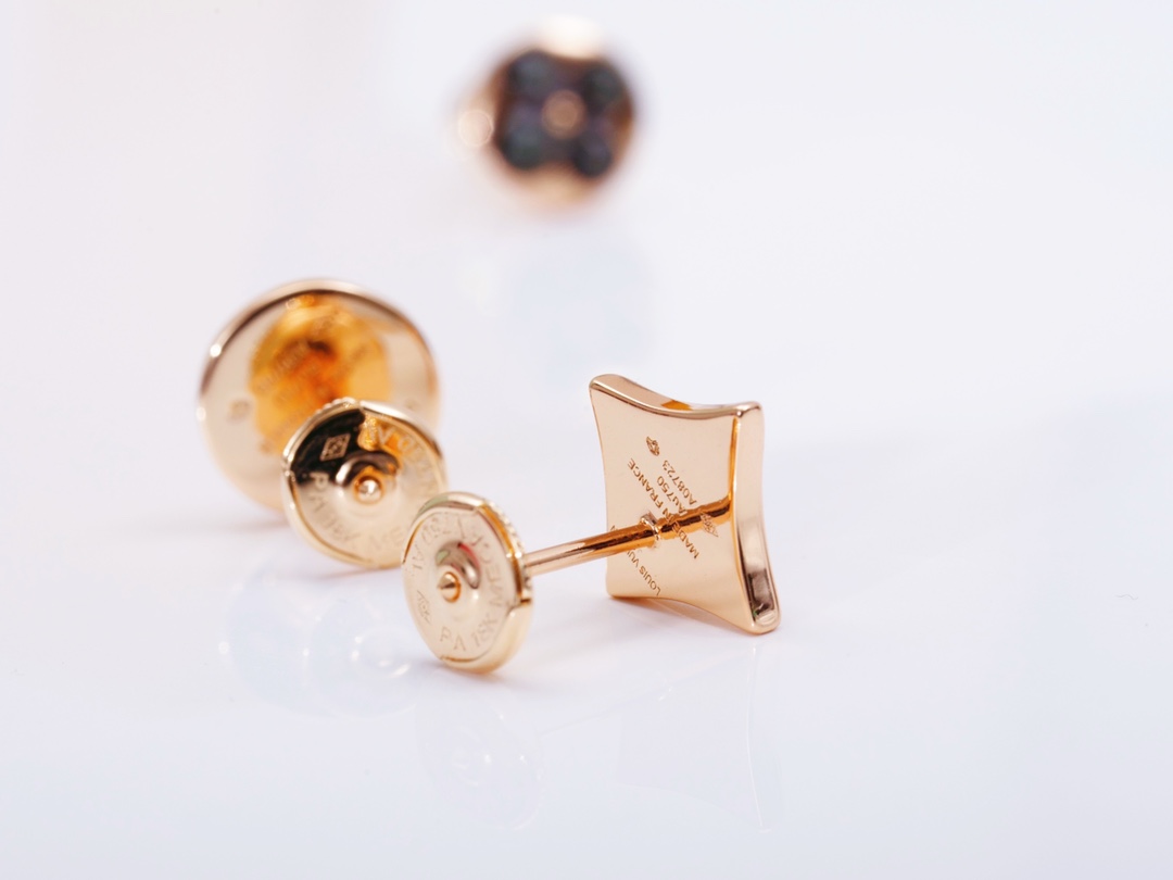 Louis Vuitton Presbyopia AB Mother-of-Pearl Earrings