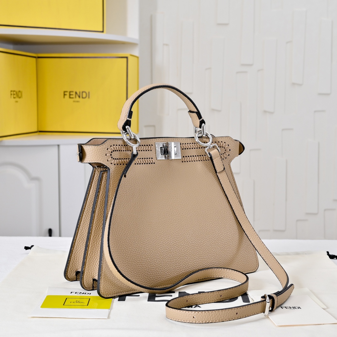 FENDI ekaboo iseeu small bag 3372