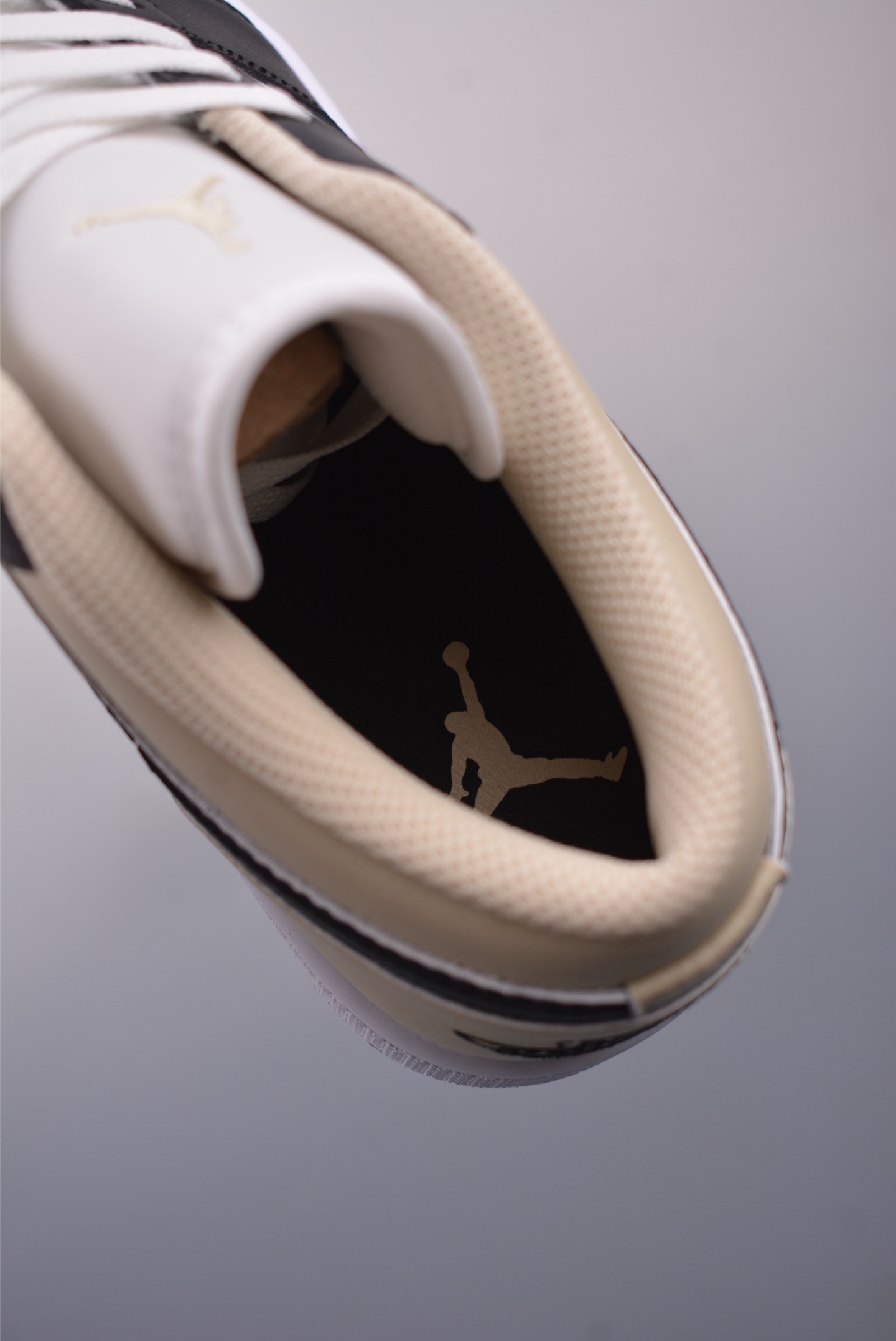 Nike Air Jordan 1 Retro Low OG AJ1 basketball shoes black, white and yellow 553558-153