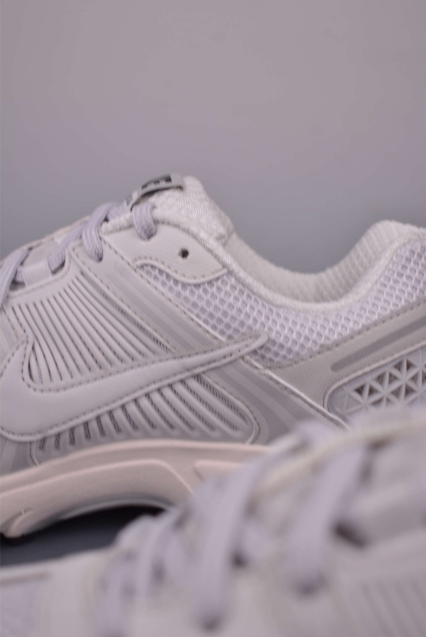 Nike Zoom Vomero 5 