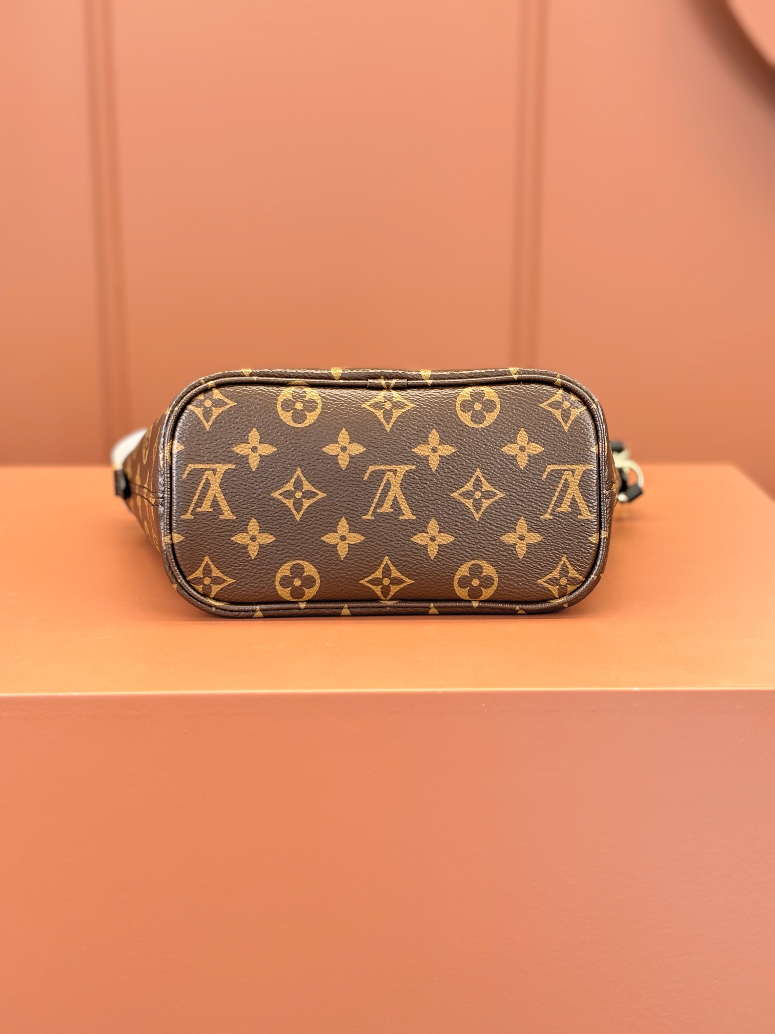 Louis Vuitton NEVERFULL INSIDE OUT BB Bag M12099