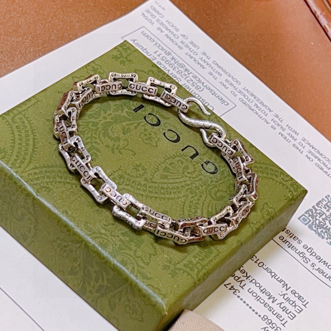 Gucci GG Square Chain Bracelet