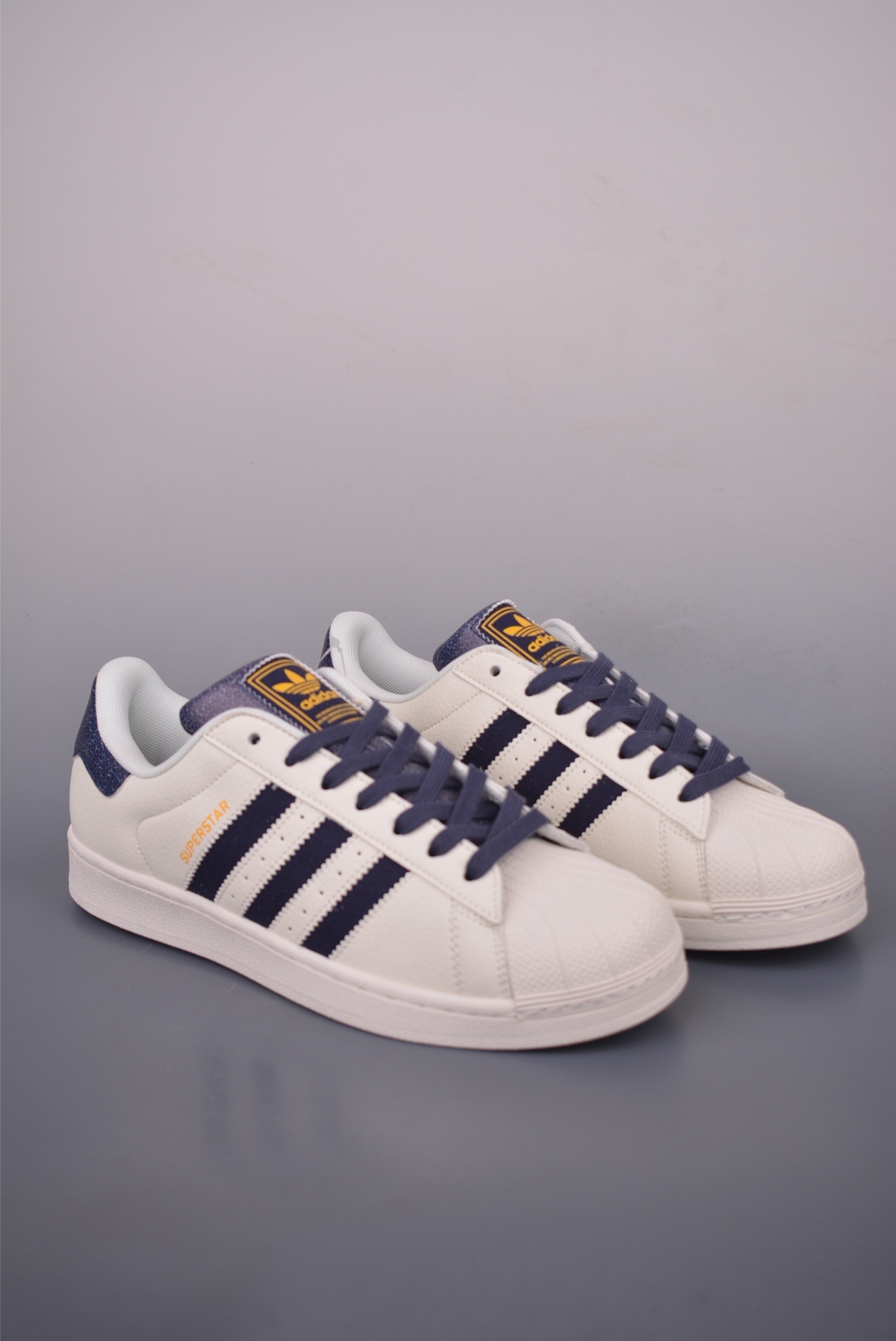 Adidas Originals Superstar sneakers 