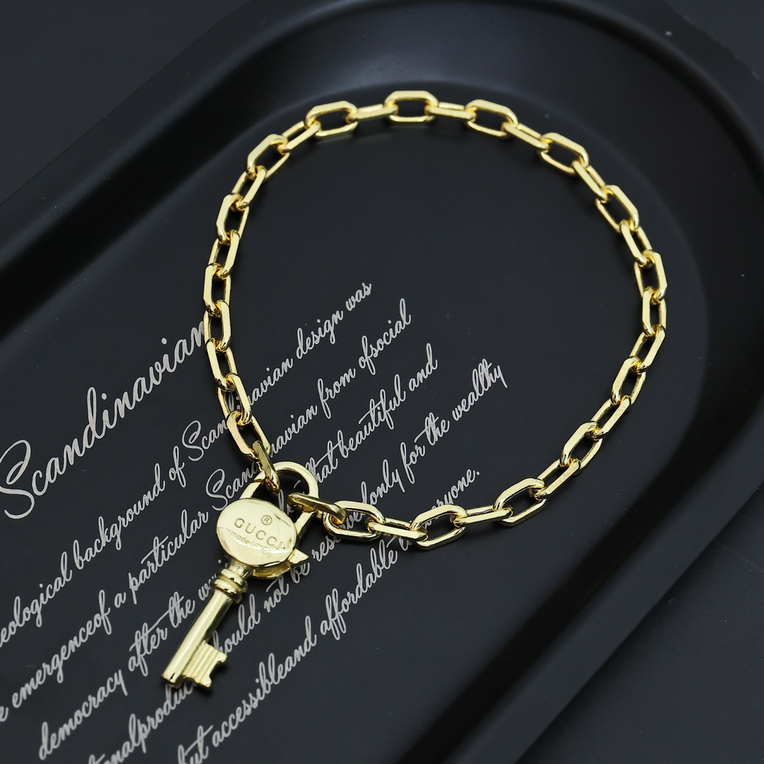 Gucci key chain braceletGucci key chain bracelet