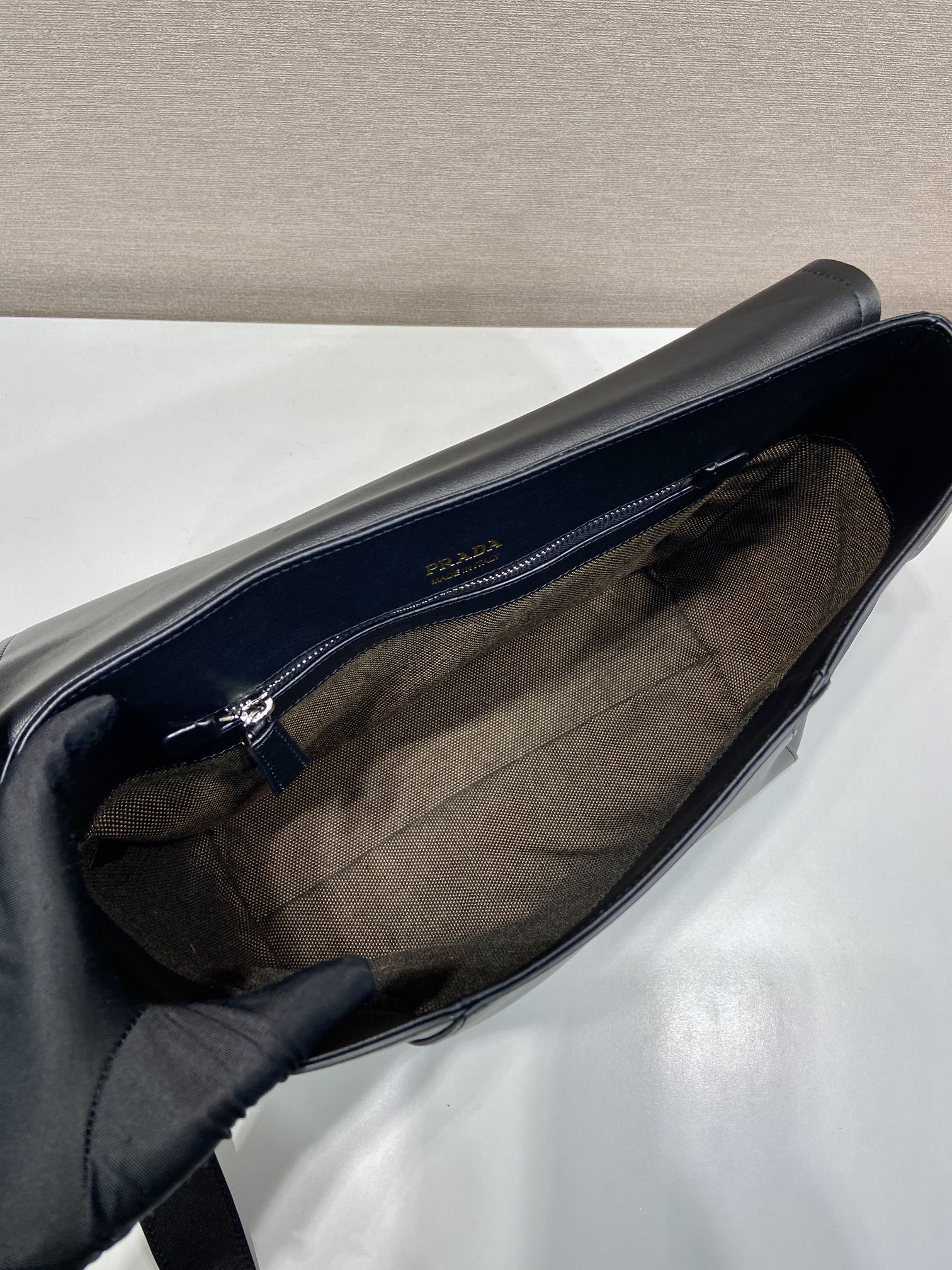 Prada New Large Messenger Bag 2VD068