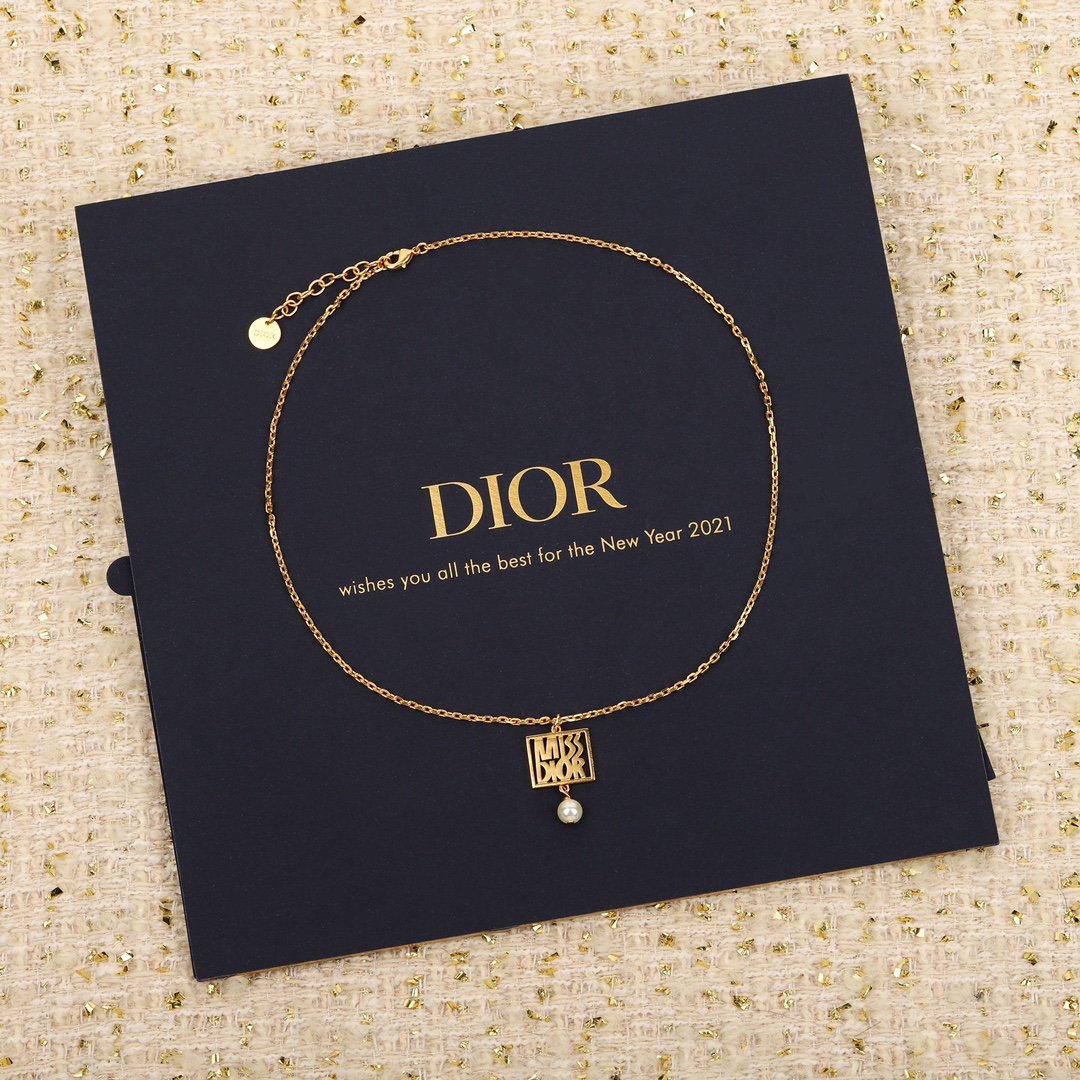 Dior hollow letter square pendant bead necklace