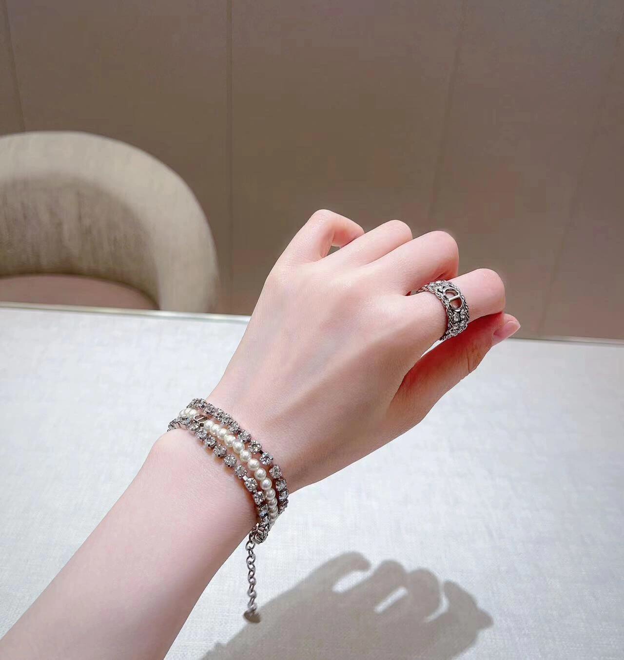 Dior 3-layer beaded diamond bracelet