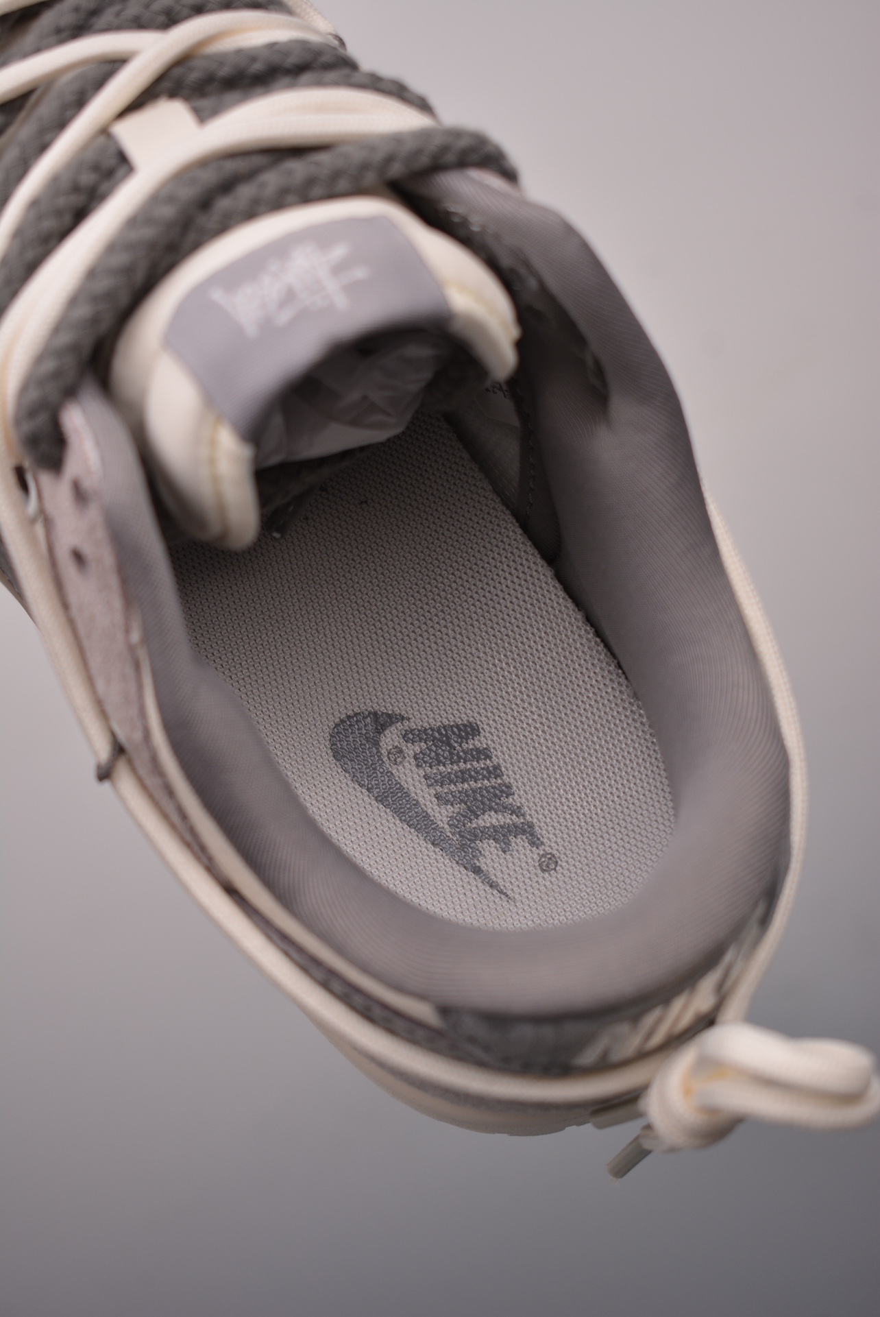 Stussy x Nike SB Dunk Low Retro Lot Stussy Light Grey Off-White Lace-Up SJ2068-307