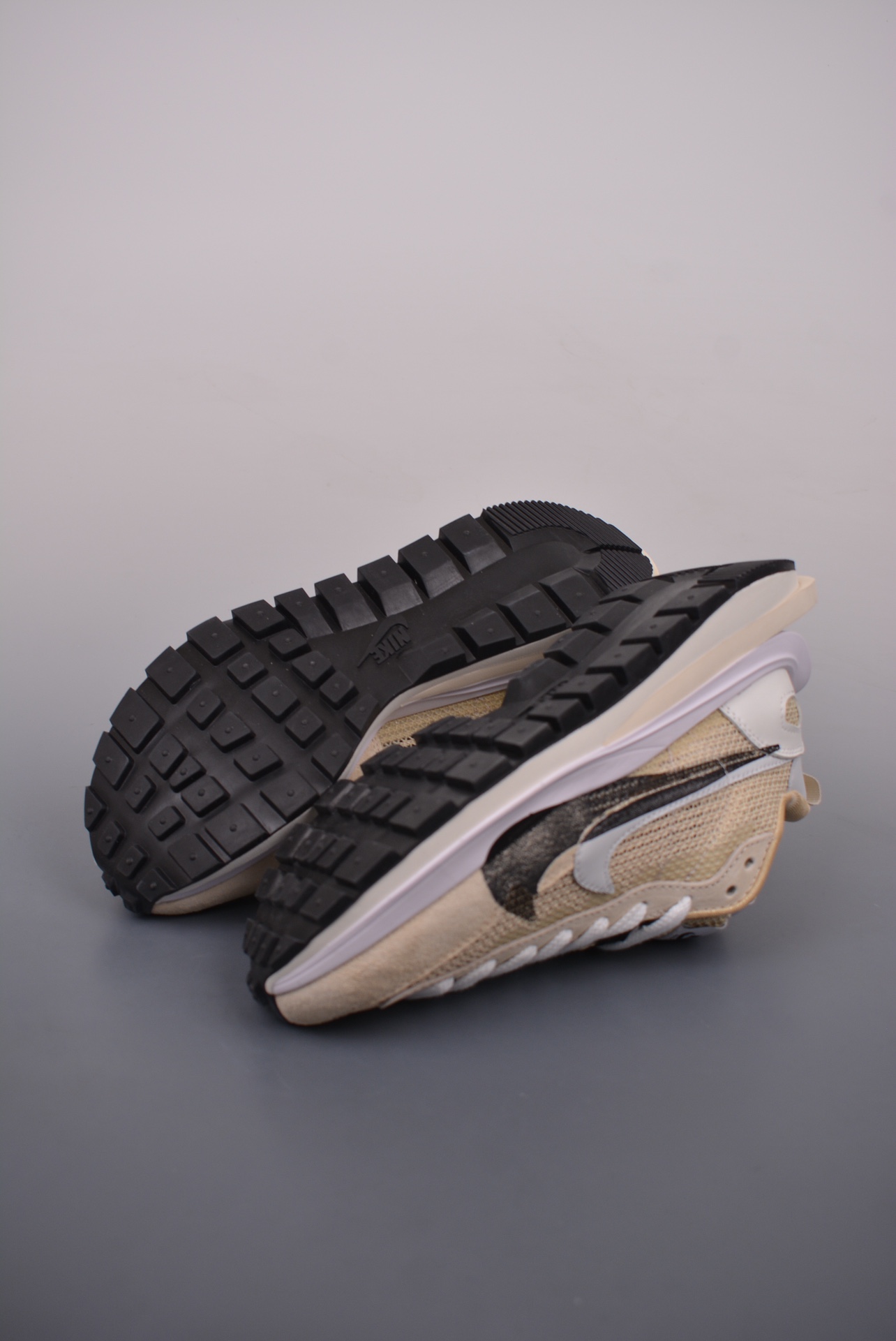 Sacai x Nike VaporWaffle 3.0 Khaki Black CV1363-108