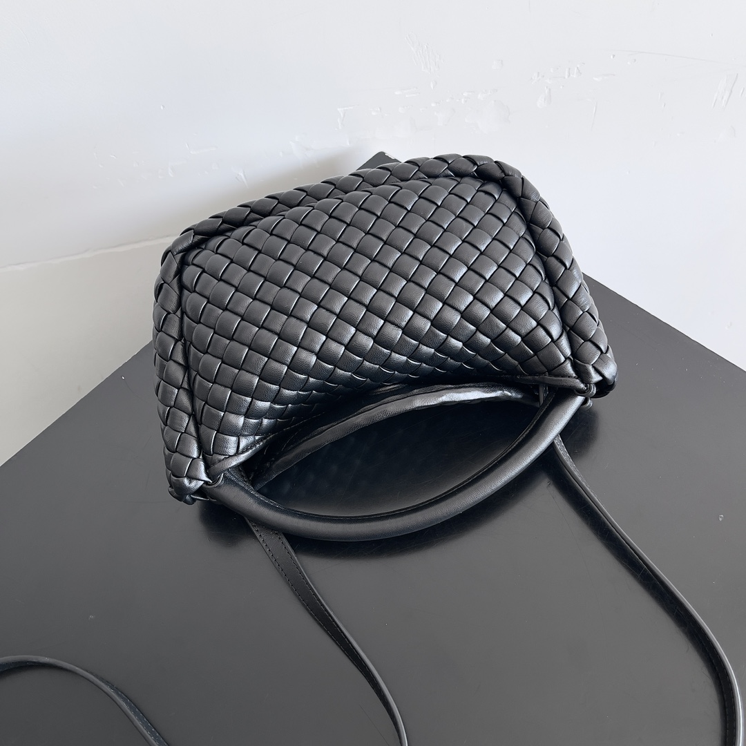 Bottega Veneta Cobble Mini Bag 805739