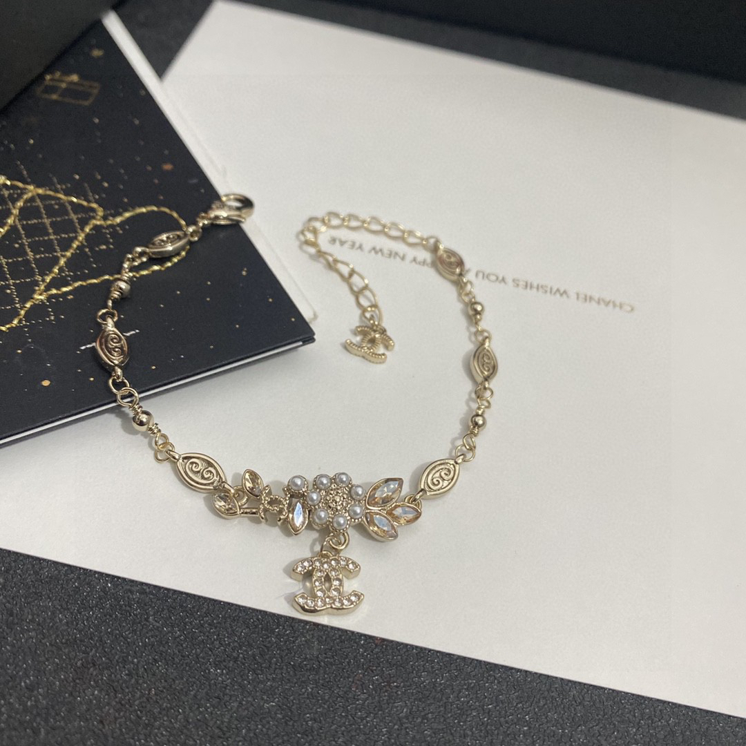 Chanel diamond pearl round bead bracelet