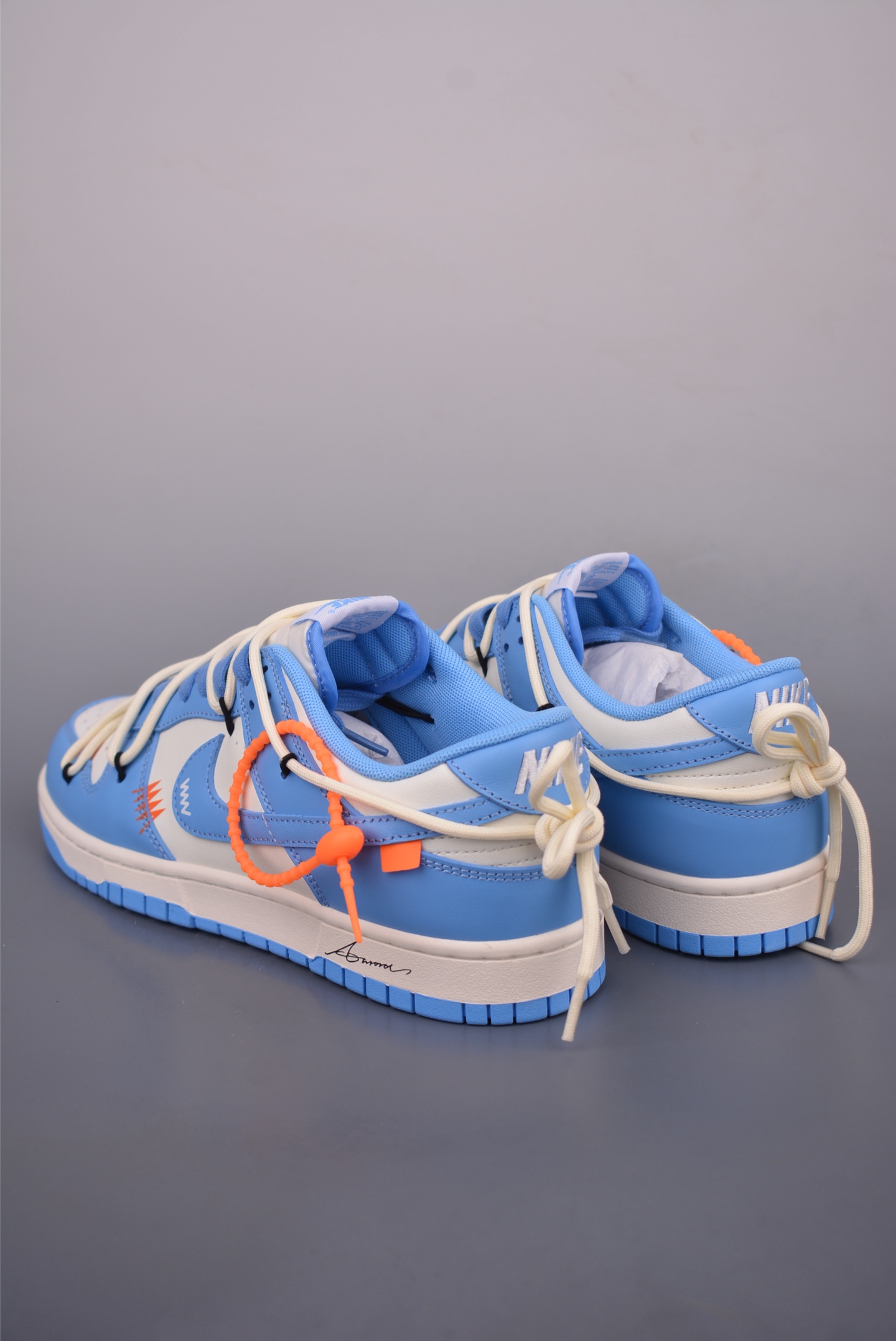 Nike SB Dunk Low 