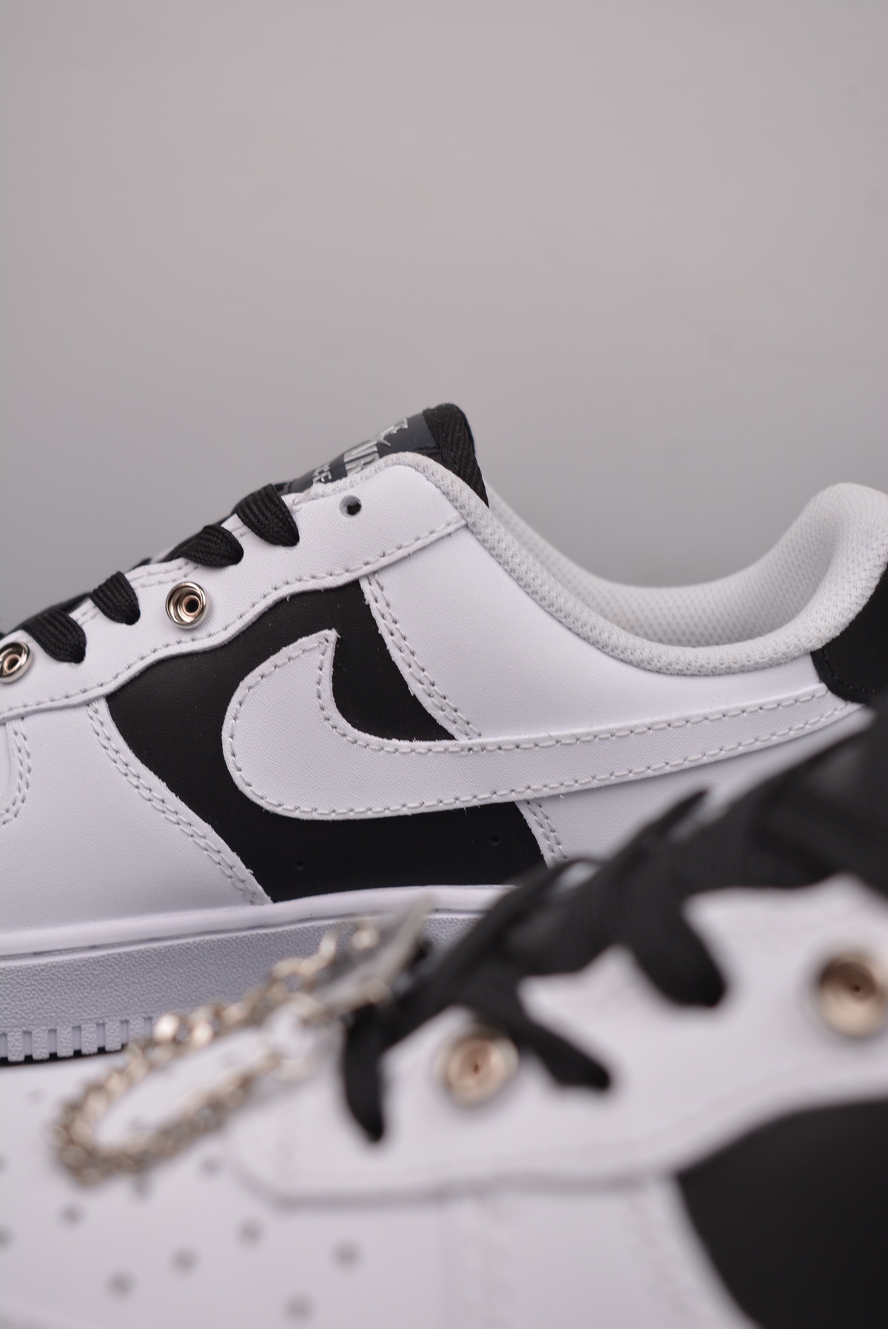 Nike Air Force 1 Low Silver Chain White Black DA8571-100
