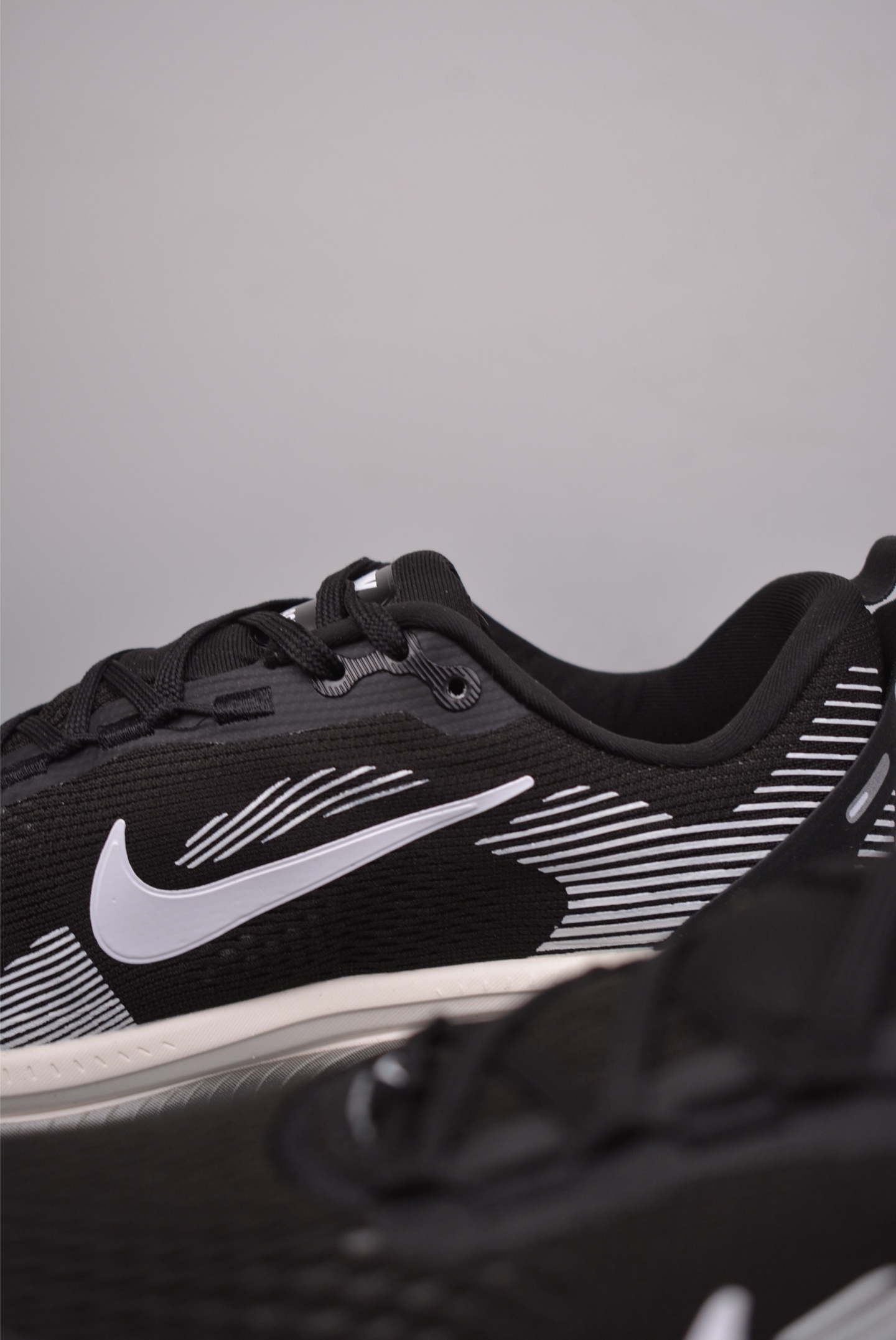 2025 Nike Air Zoom Vomero 18 Black, White and Grey HM6804-007