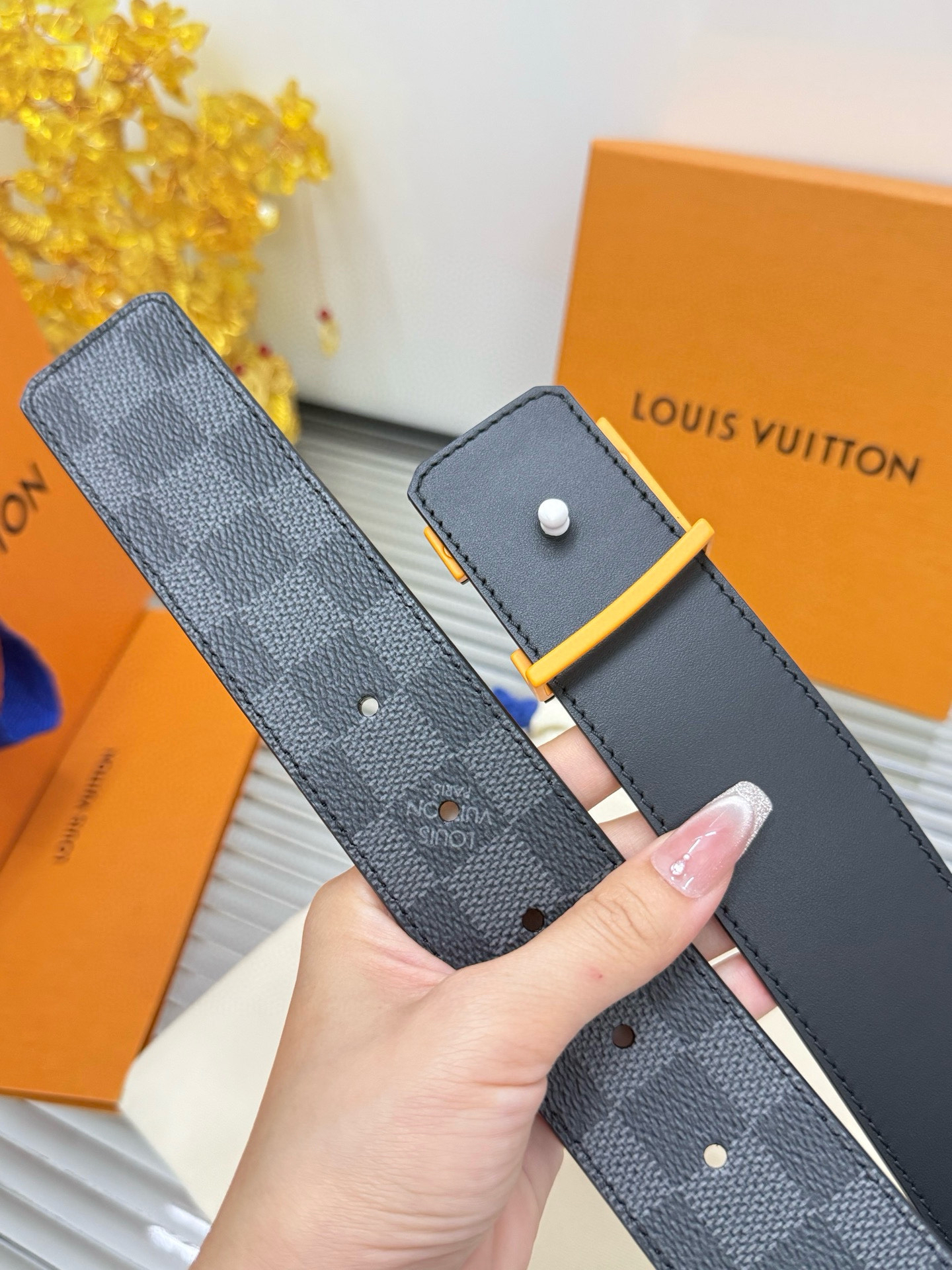 Louis Vuitton Classic Black Belt for Men, 4CM Width