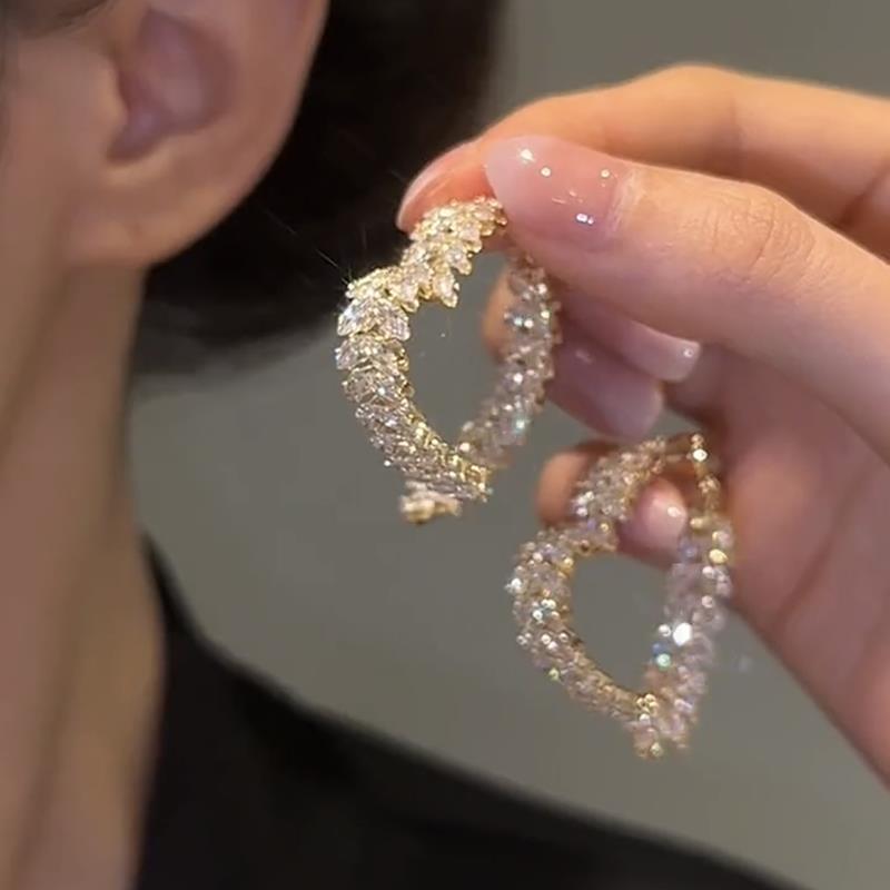 💎💎Super sparkling heart earrings front and back two wear light luxury versatile earrings
