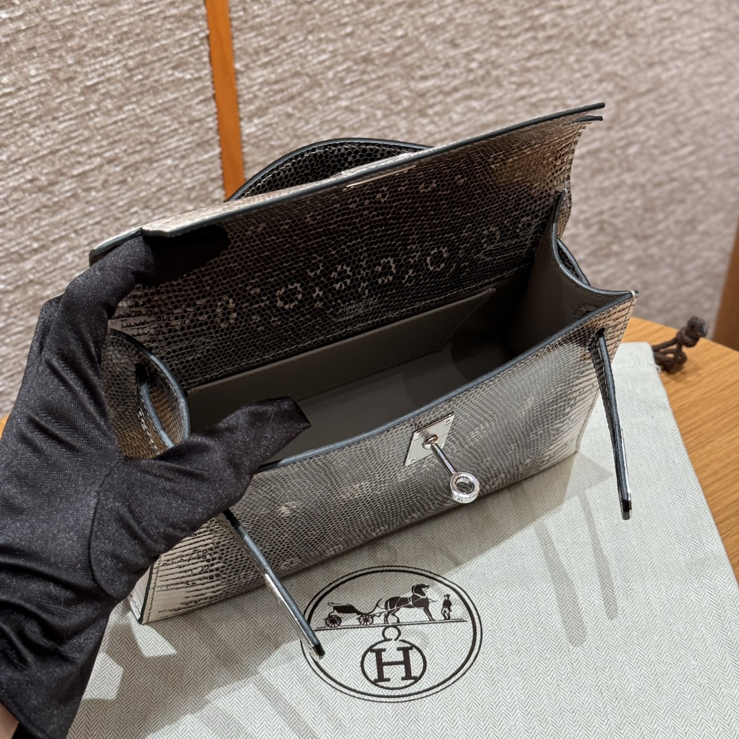 Hermès Kelly Pochette 1BOmbre Handbag (Handmade to Order)