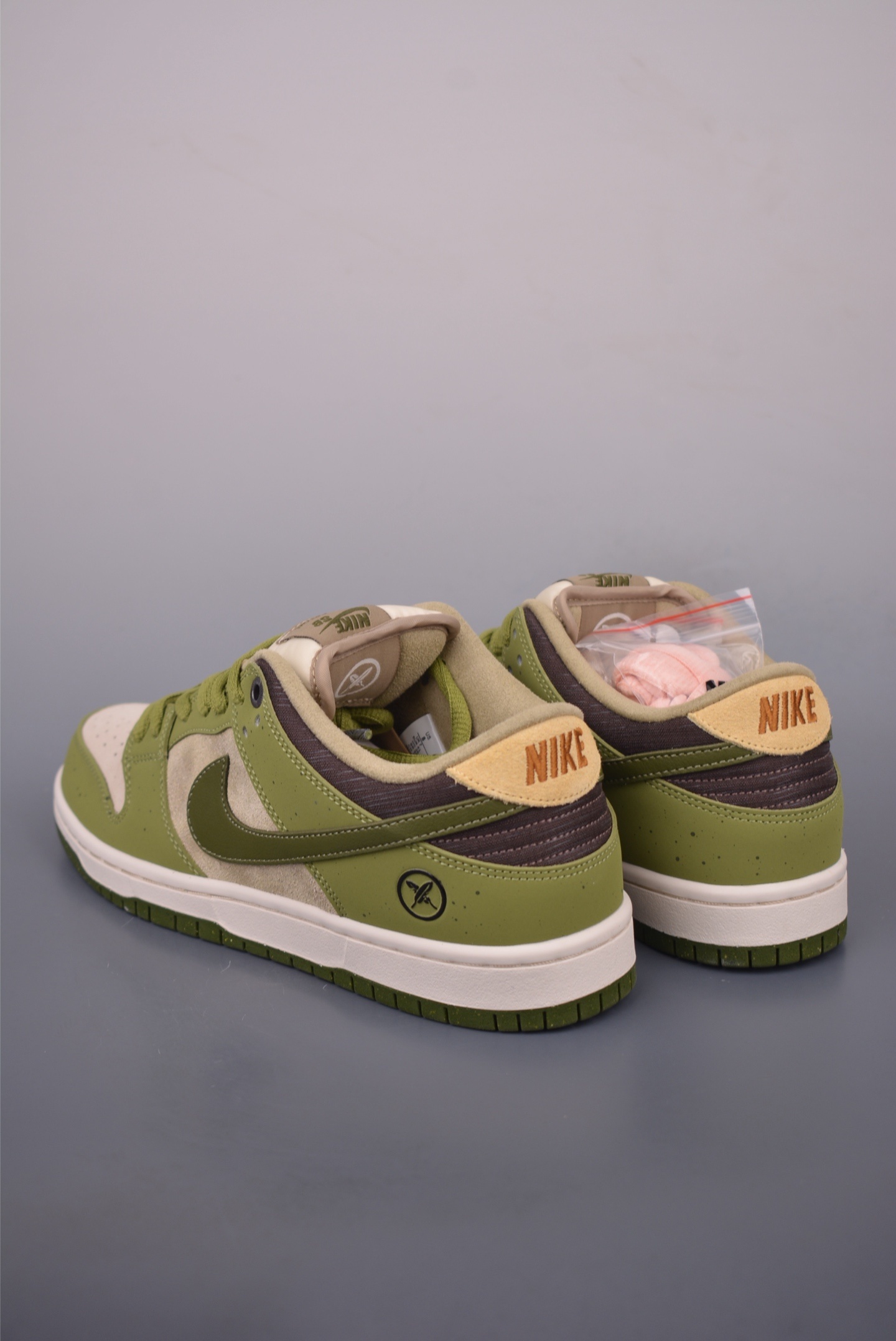 Yuto Horigome x Nike Dunk Low SB “Asparagus” HF8022-300