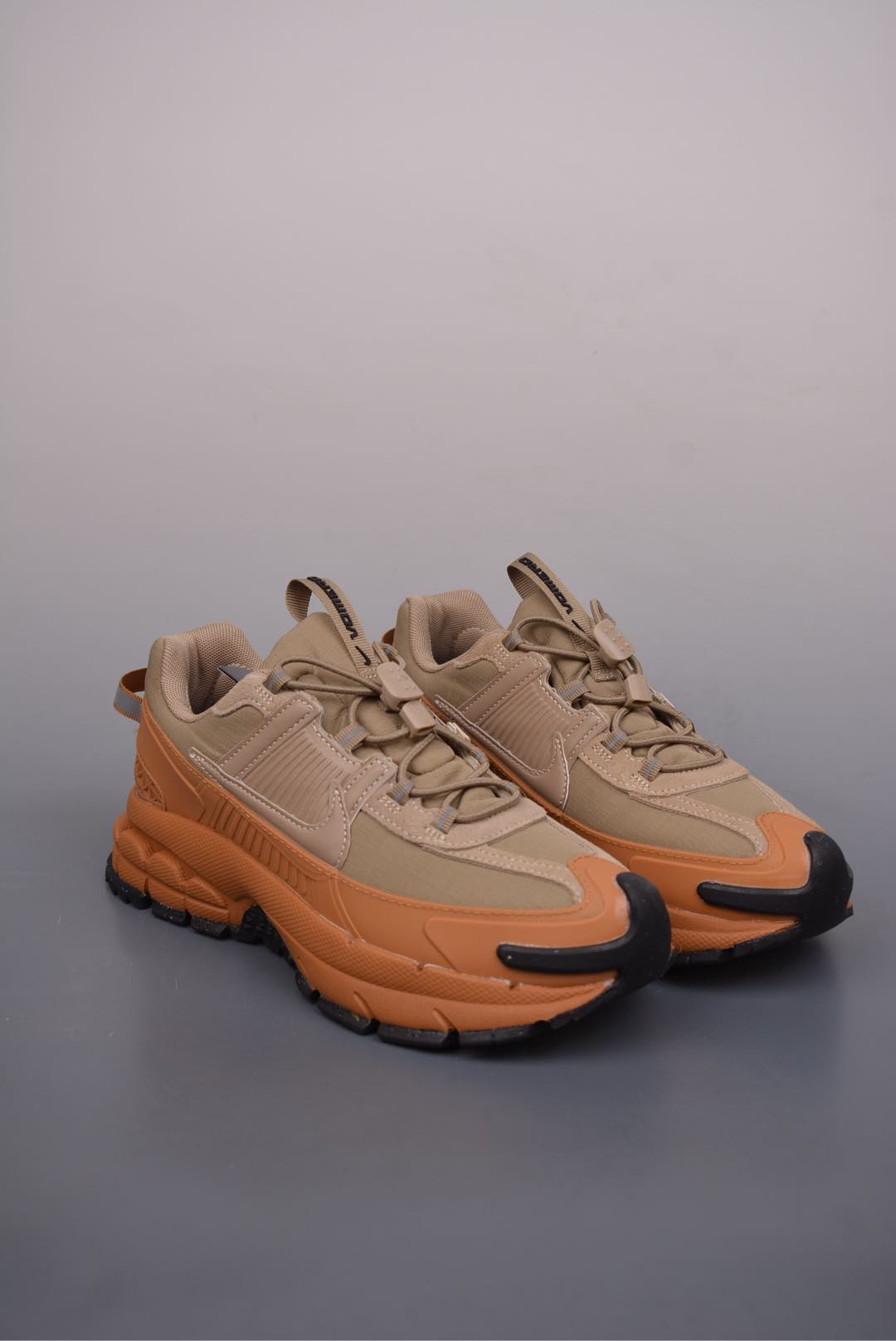 Nike Zoom Vomero 5 Roam Flax Khaki HQ2181-200