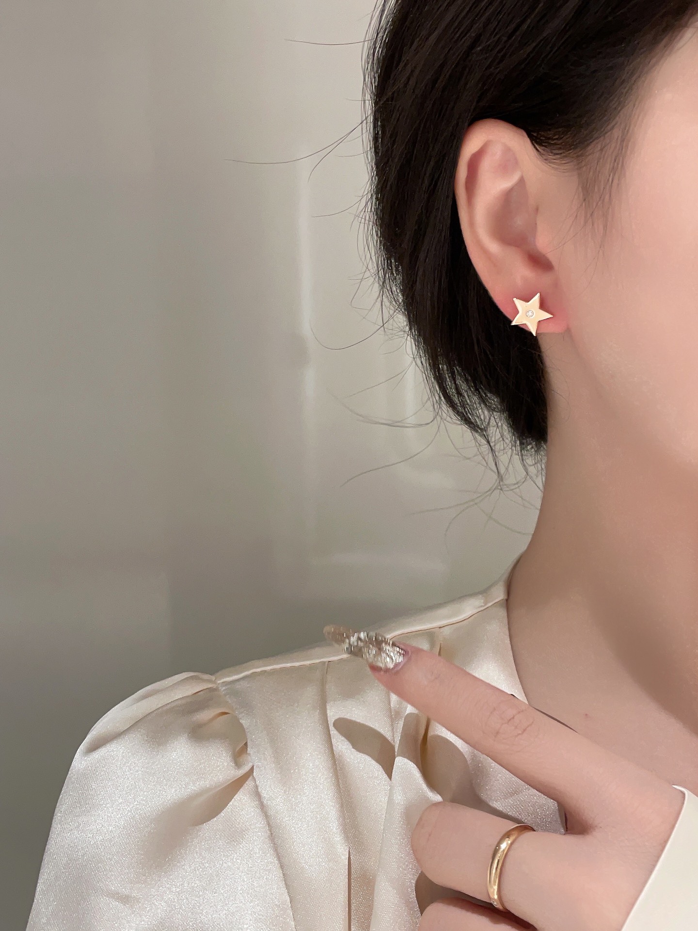 Dior letter full diamond earrings