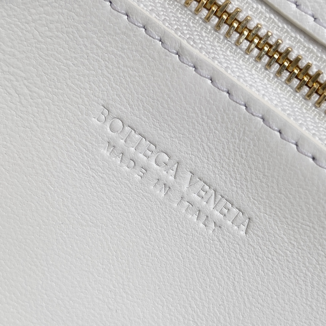 Bottega Veneta Mini Andiamo Bag 755545