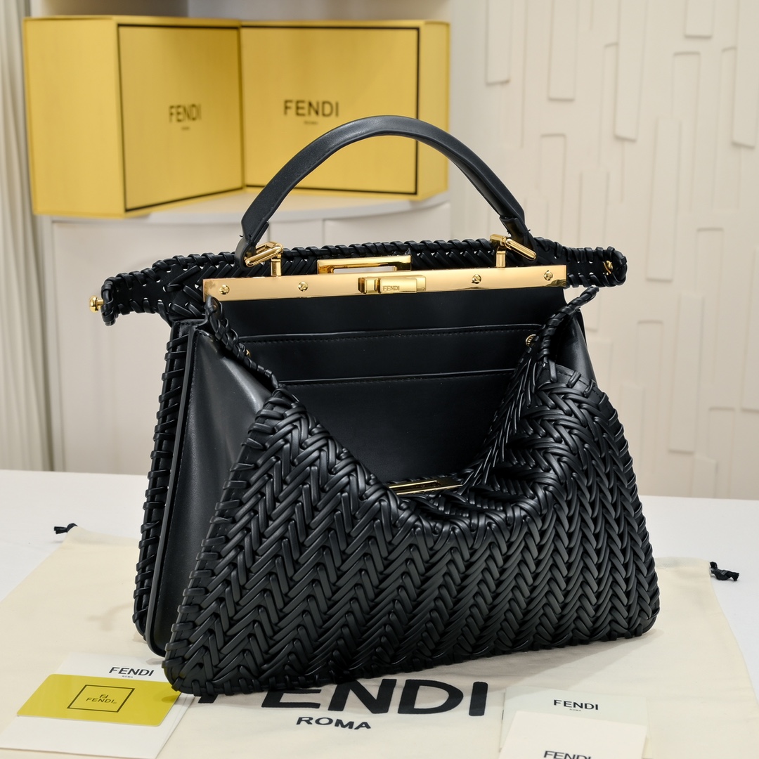 FENDI Iconic ekaboo ISeeU Large Bag 3317