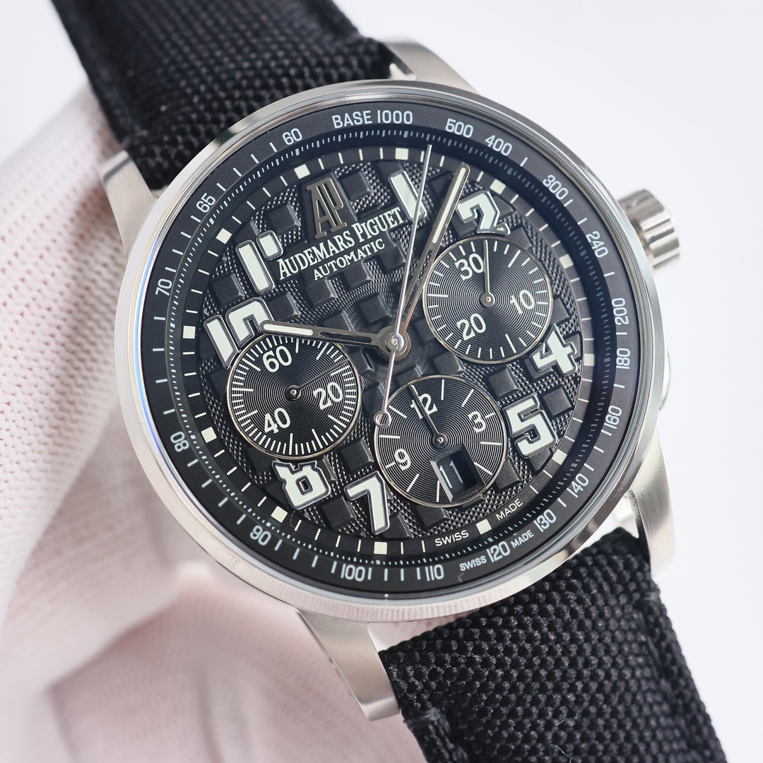 Audemars Piguet Royal Oak 26048 Offshore RW4 41 Chronograph Mechanical Watch