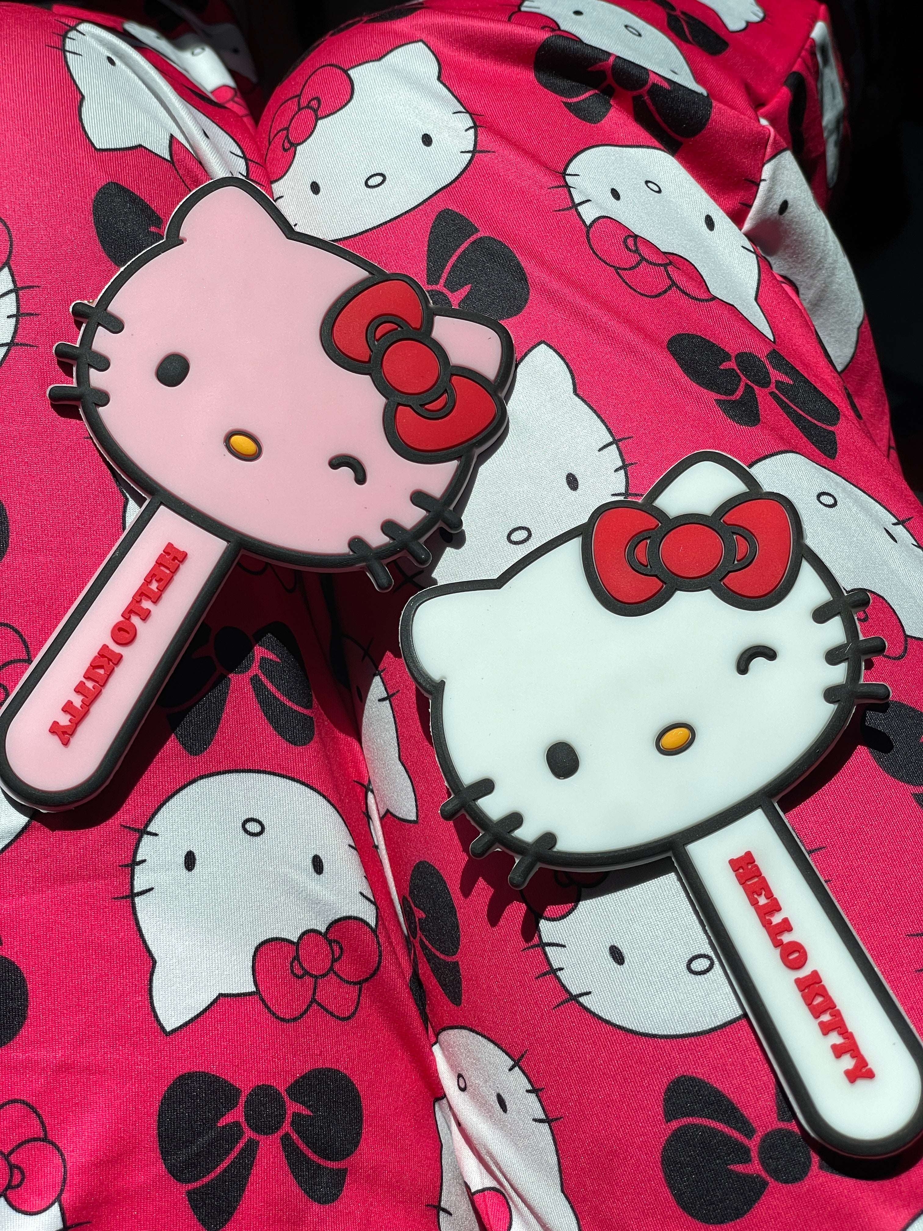 Hellokitty Travel Handheld Silicone Mirror Portable Personal Cosmetic Hand Mirror