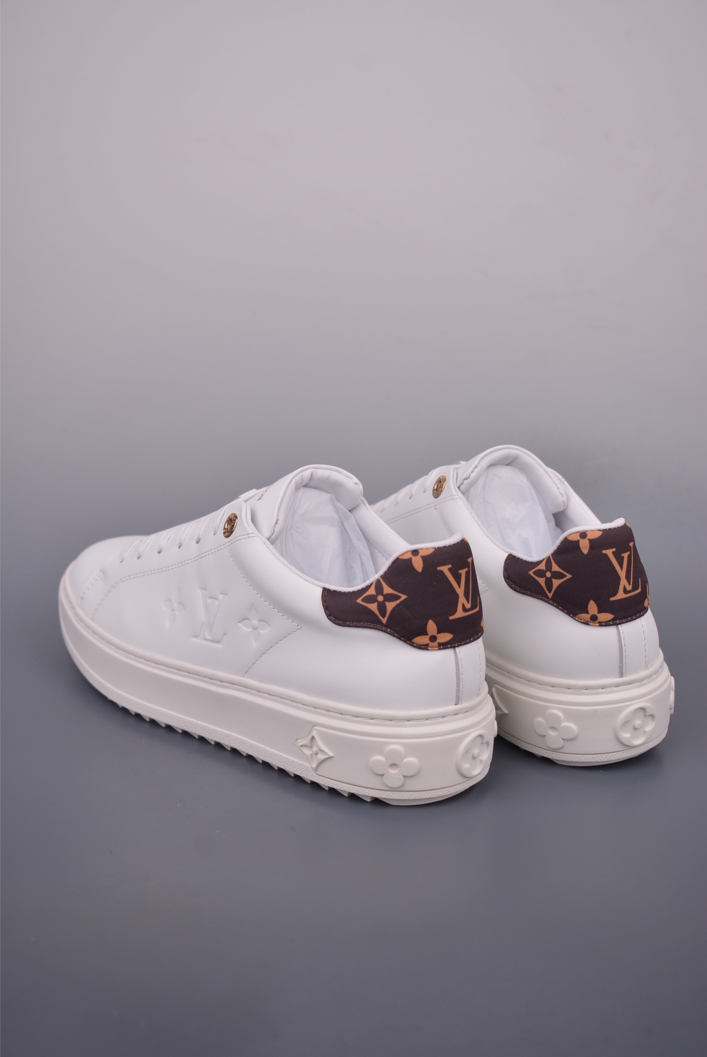 Louis Vuitton LV Time Out sneakers MONOORAM