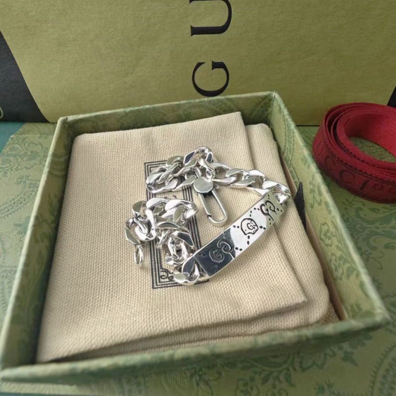 Gucci Skull Flat Chain Bracelet