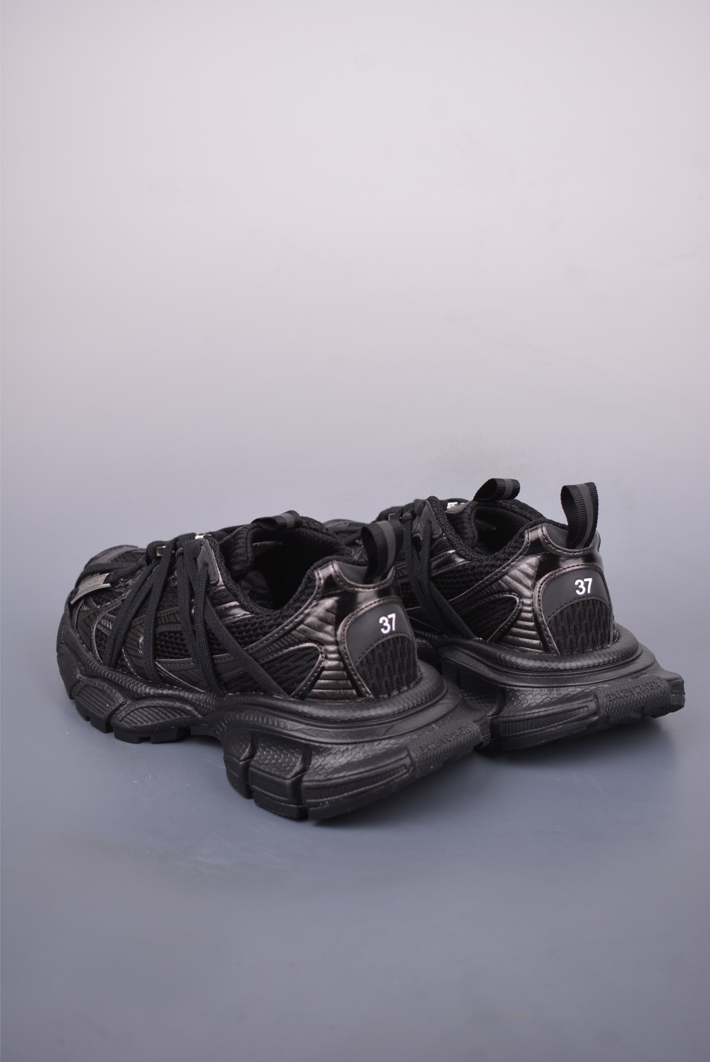 BALENCIAGA 3XL Sneakers 3+ 
