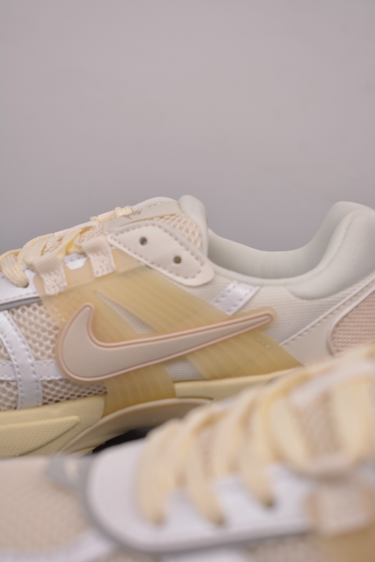 NIKE V2K Runtekk White Pink Khaki HQ1512-110