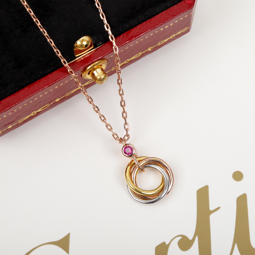 Cartier triple ring ruby ​​necklace