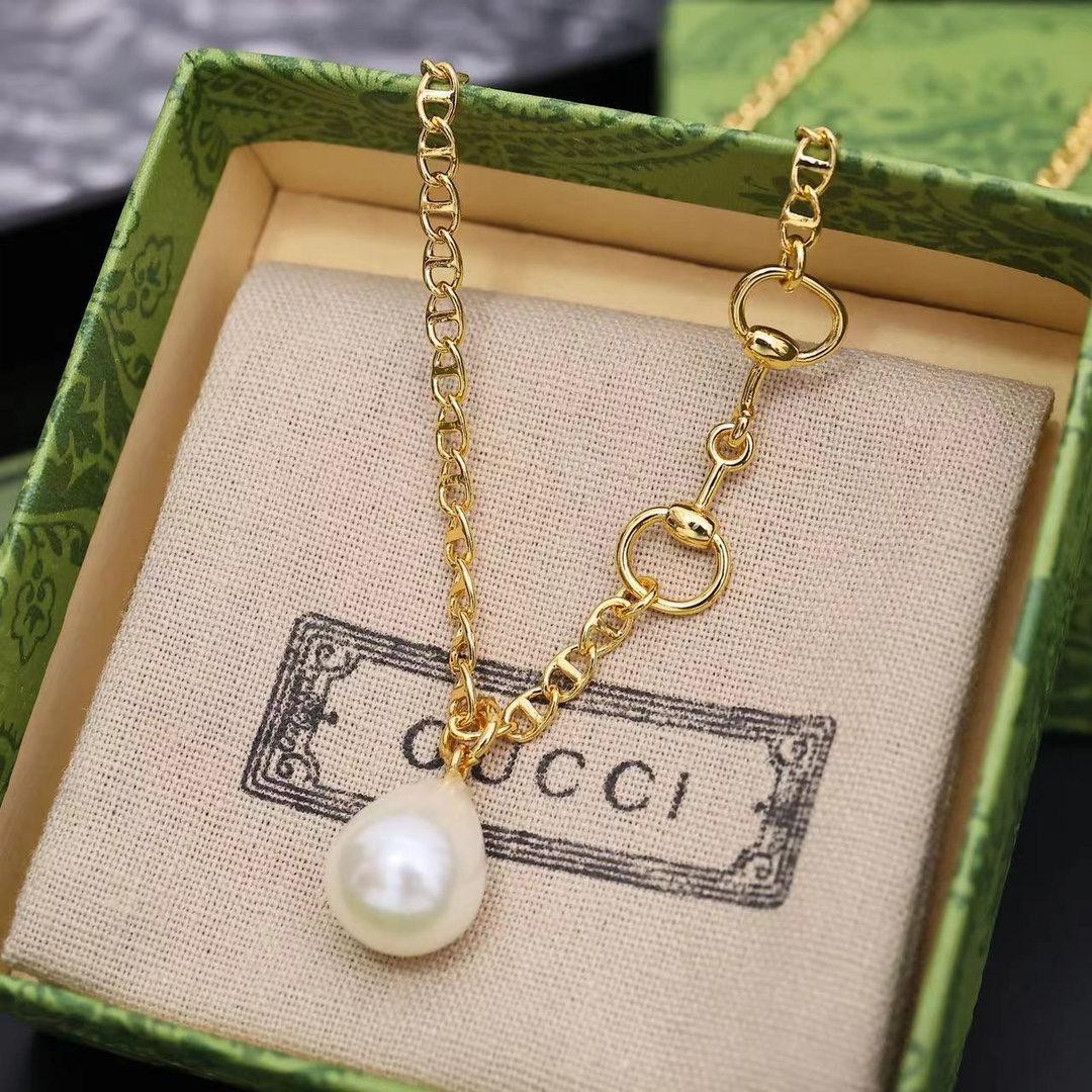 Gucci Gold Pearl Necklace