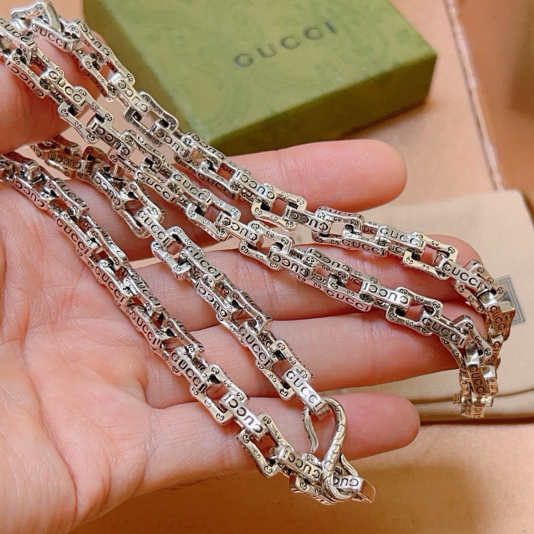 Gucci Anger Forest series new double G square chain necklace