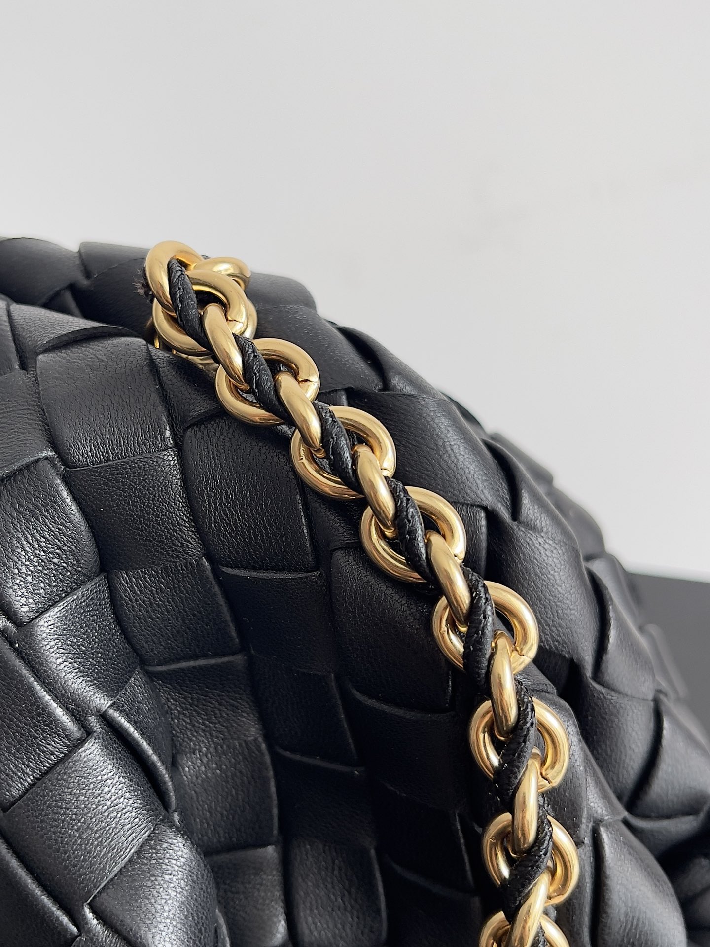 Bottega Veneta LAUREN CLUTCH chain clutch bag 785807