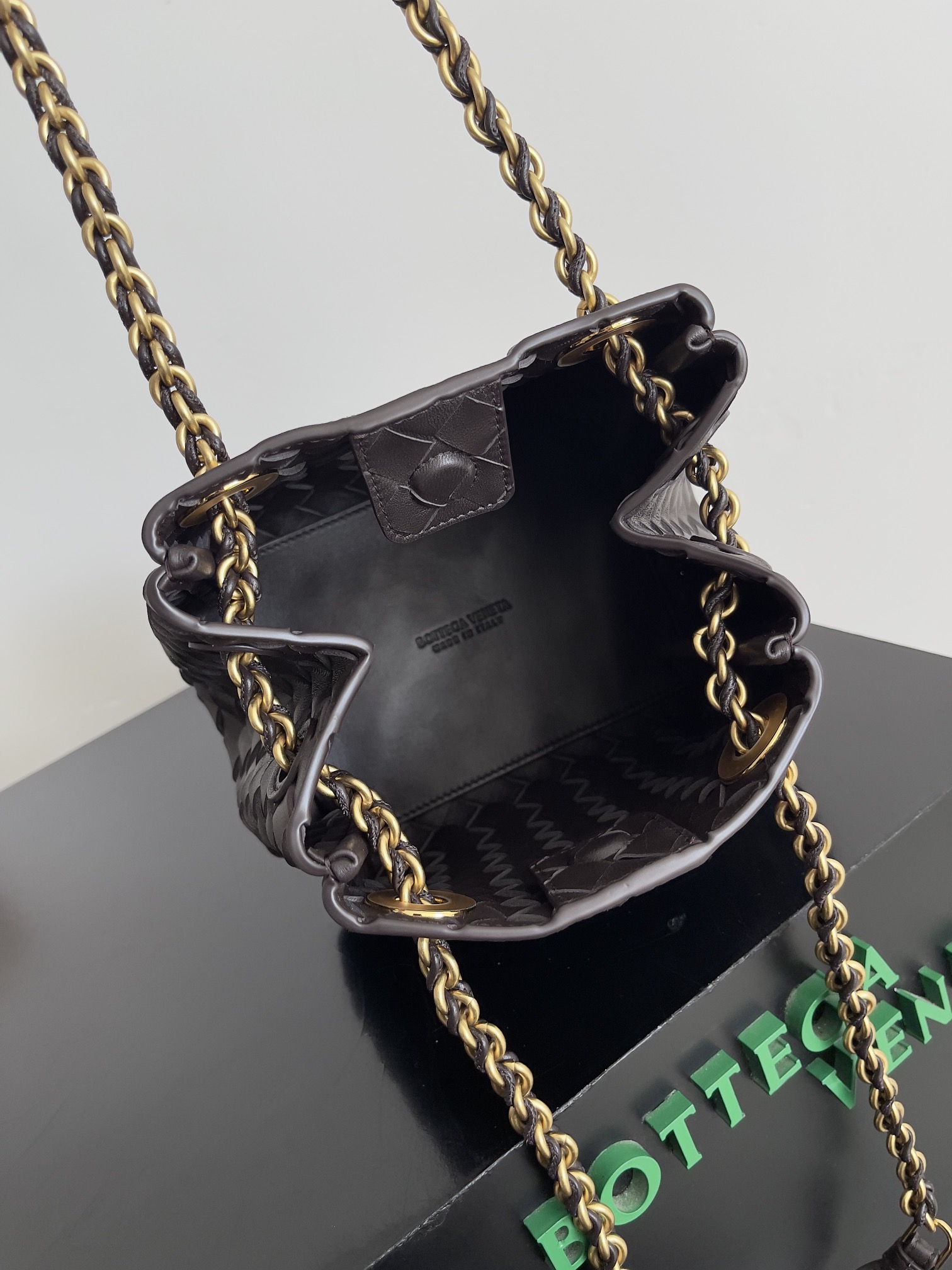 BOTTEGA VENETA New Chain Parachute Bag 817175